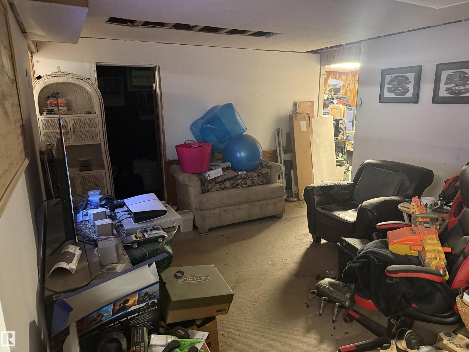 9216 169 ST NW, Edmonton