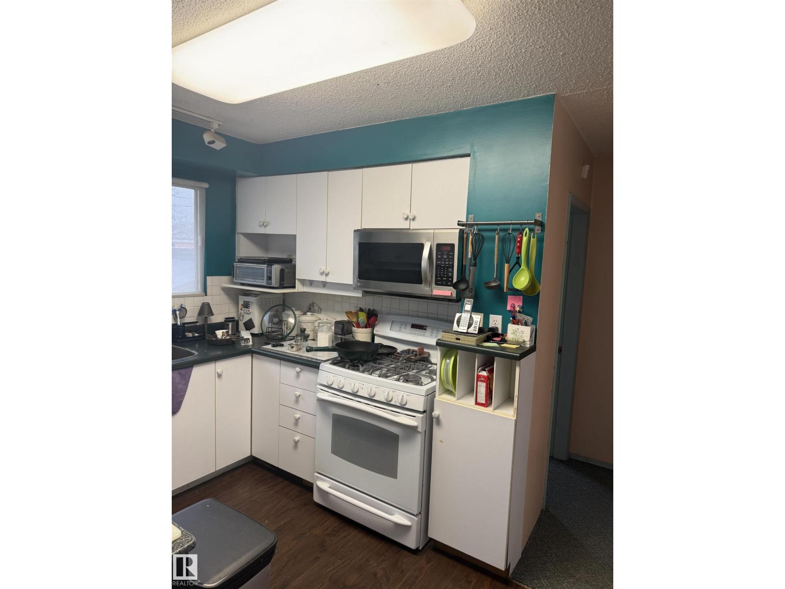 9216 169 ST NW, Edmonton