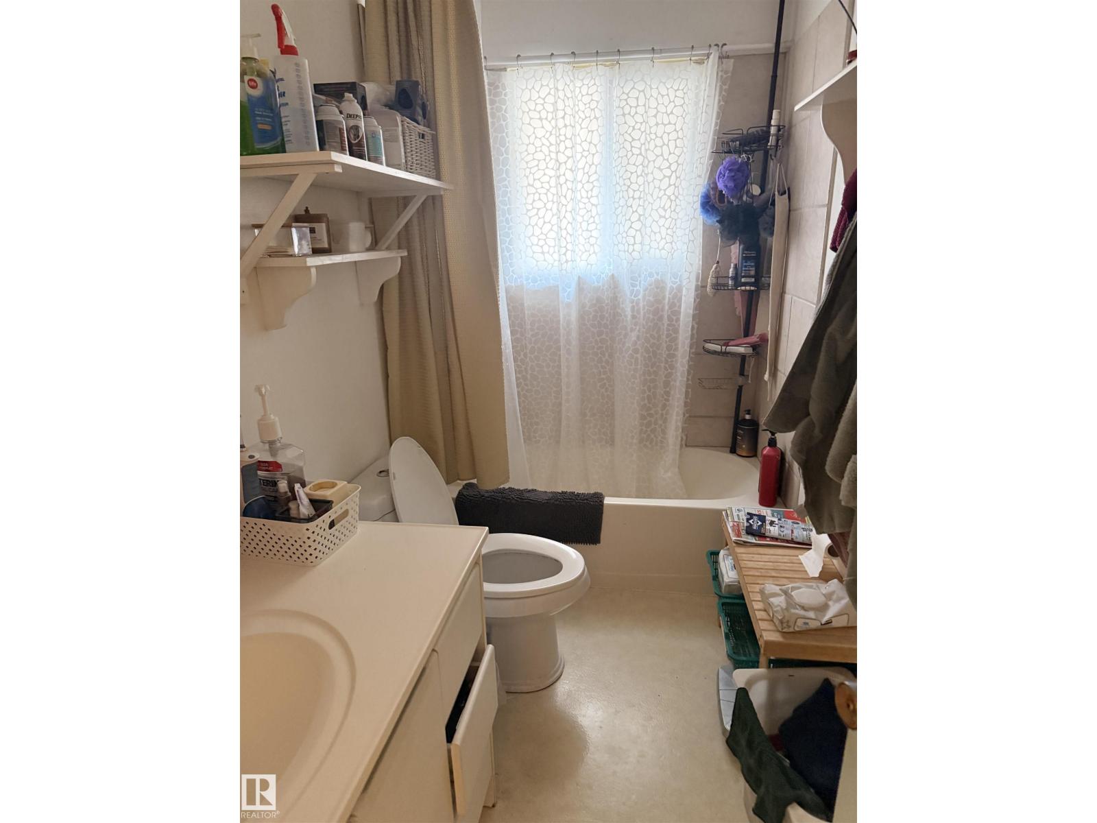 9216 169 ST NW, Edmonton