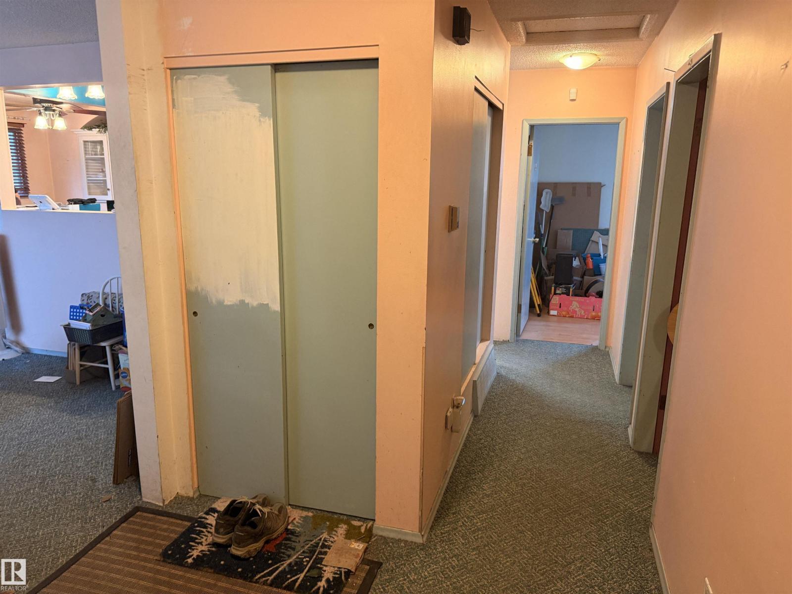 9216 169 ST NW, Edmonton