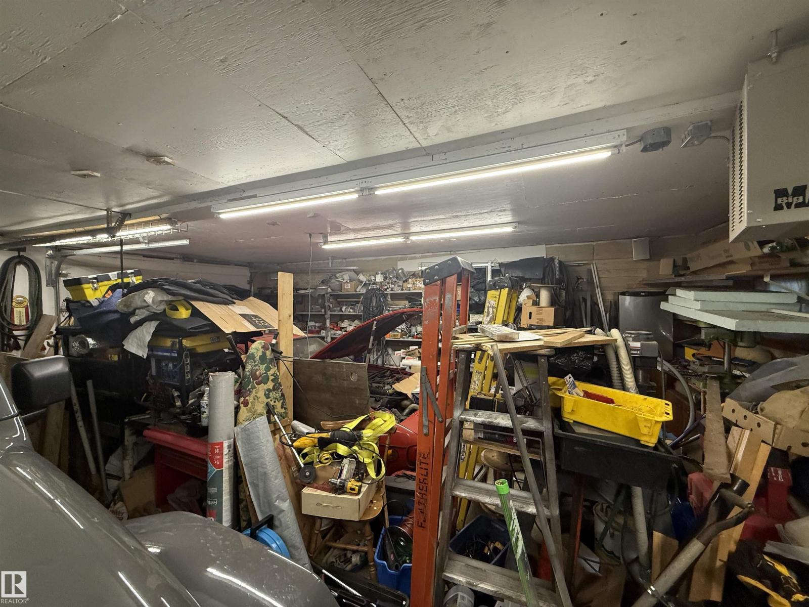 9216 169 ST NW, Edmonton