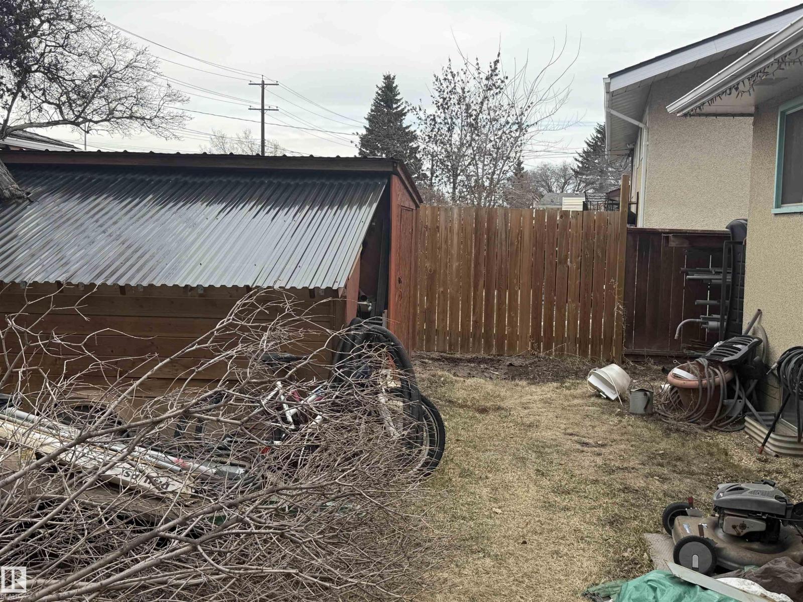 9216 169 ST NW, Edmonton