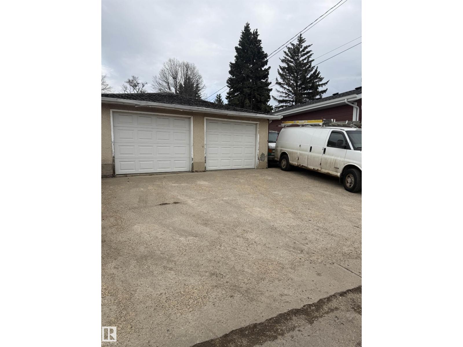 9216 169 ST NW, Edmonton