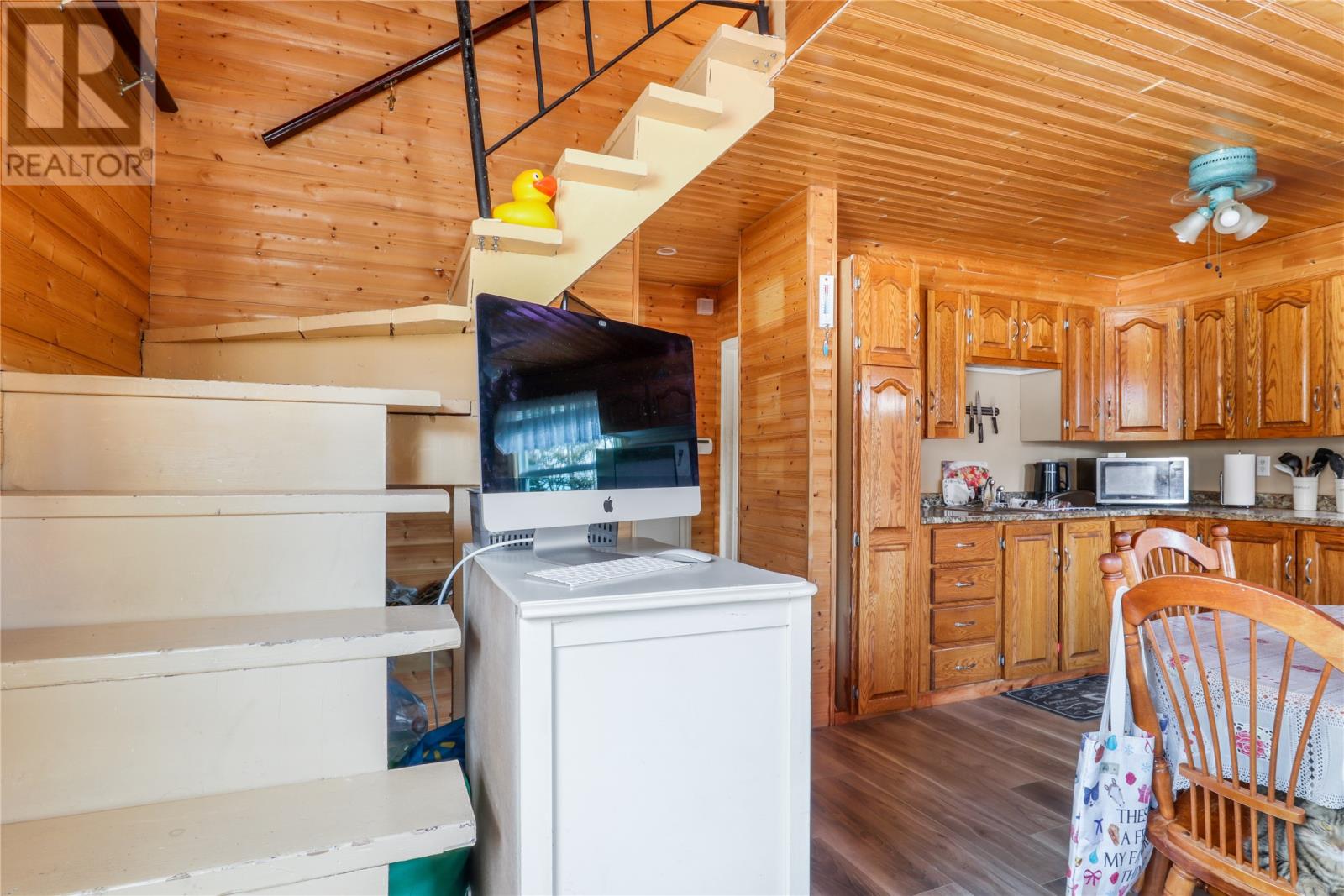 0 Mobile First Pond, Sneaker Road - 8