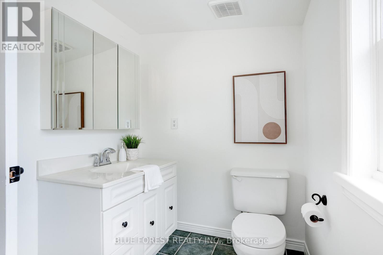 343 EMERY STREET E Property Photo