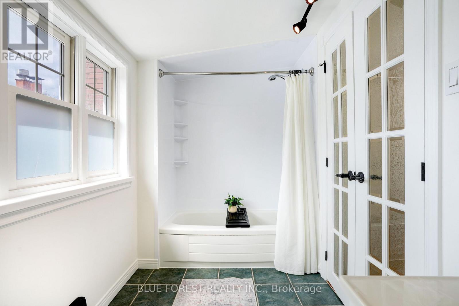 343 EMERY STREET E Property Photo