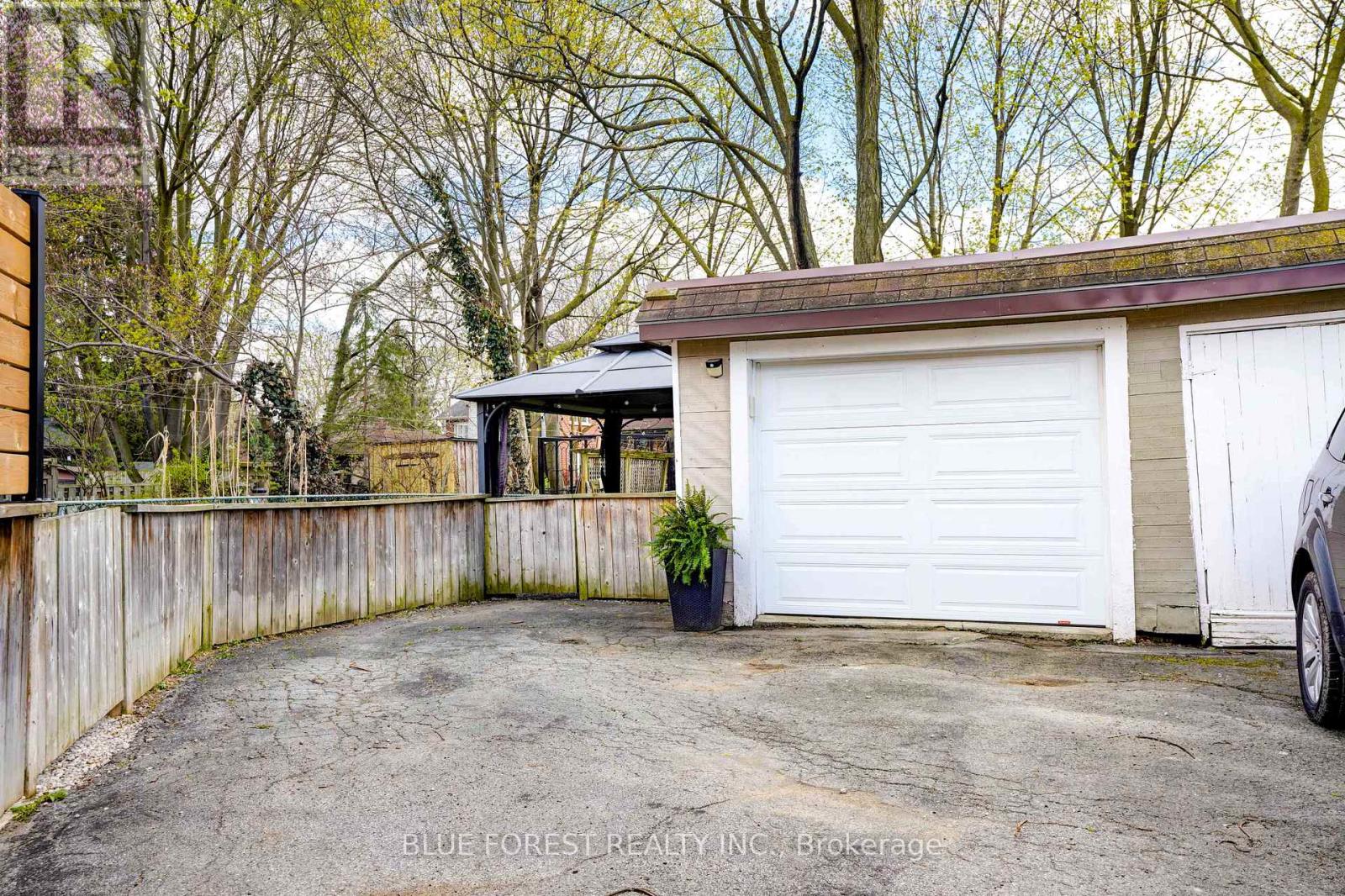 343 EMERY STREET E Property Photo