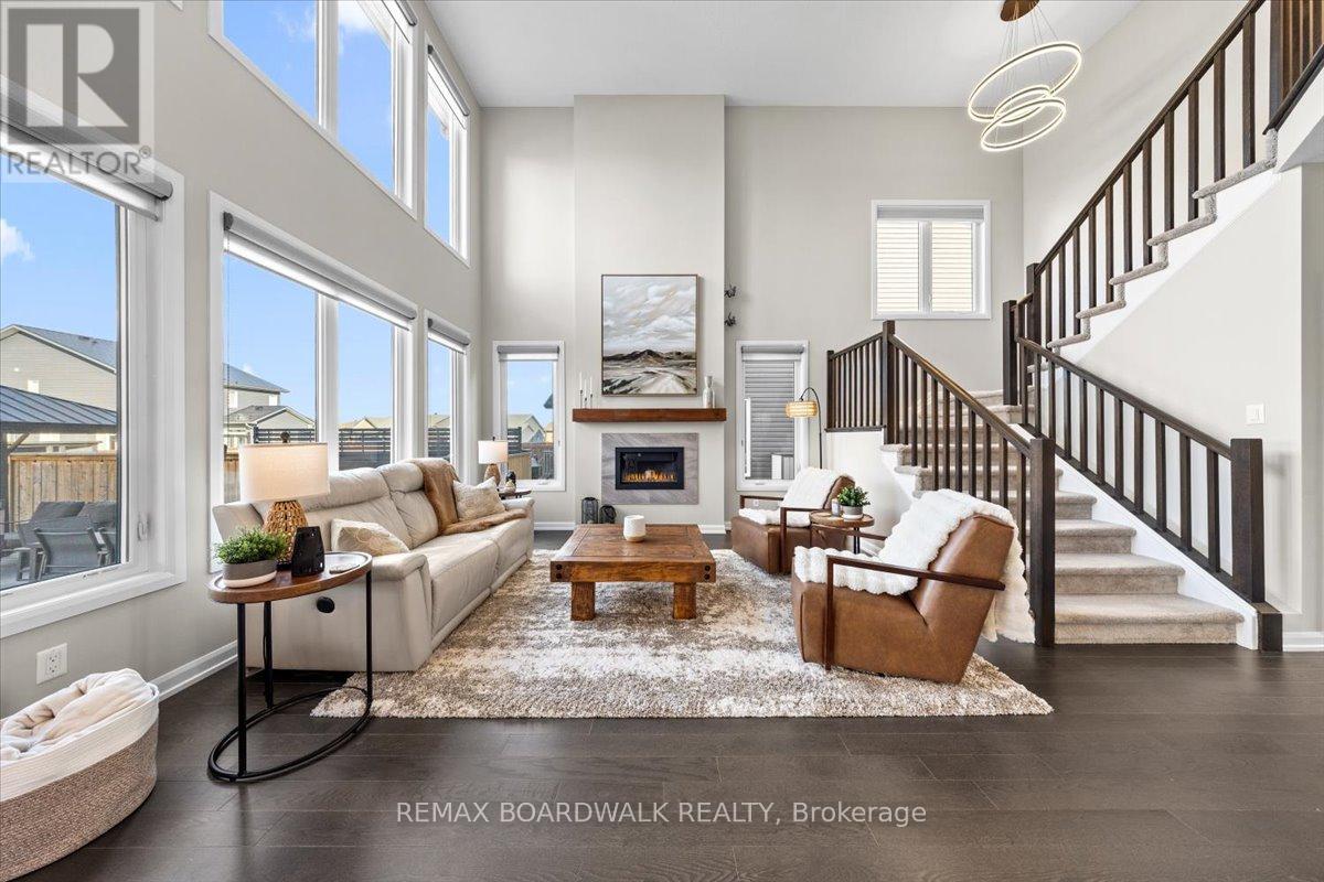 Grand living room for perfect for entertaining