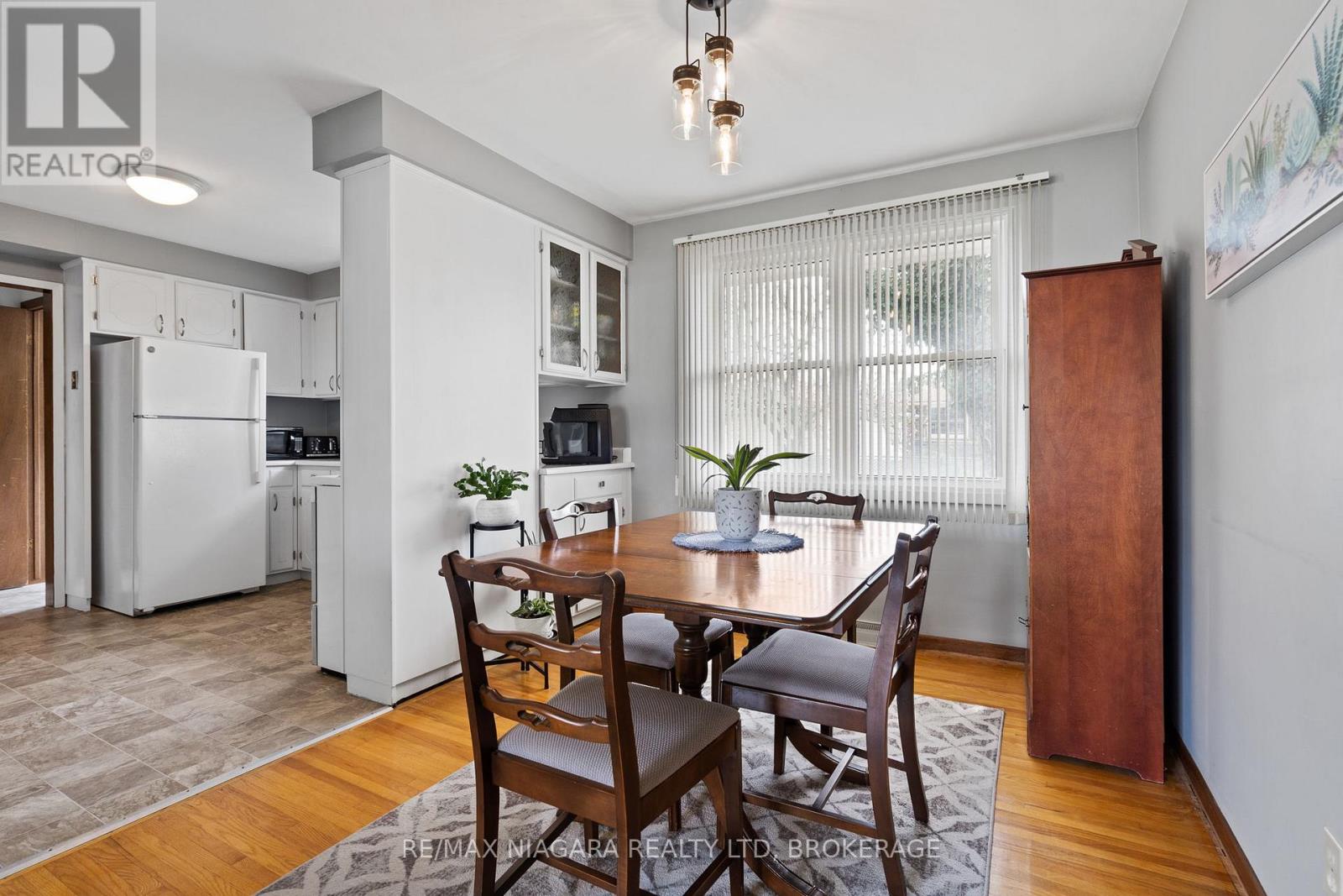 16 CROYDON DRIVE - 10