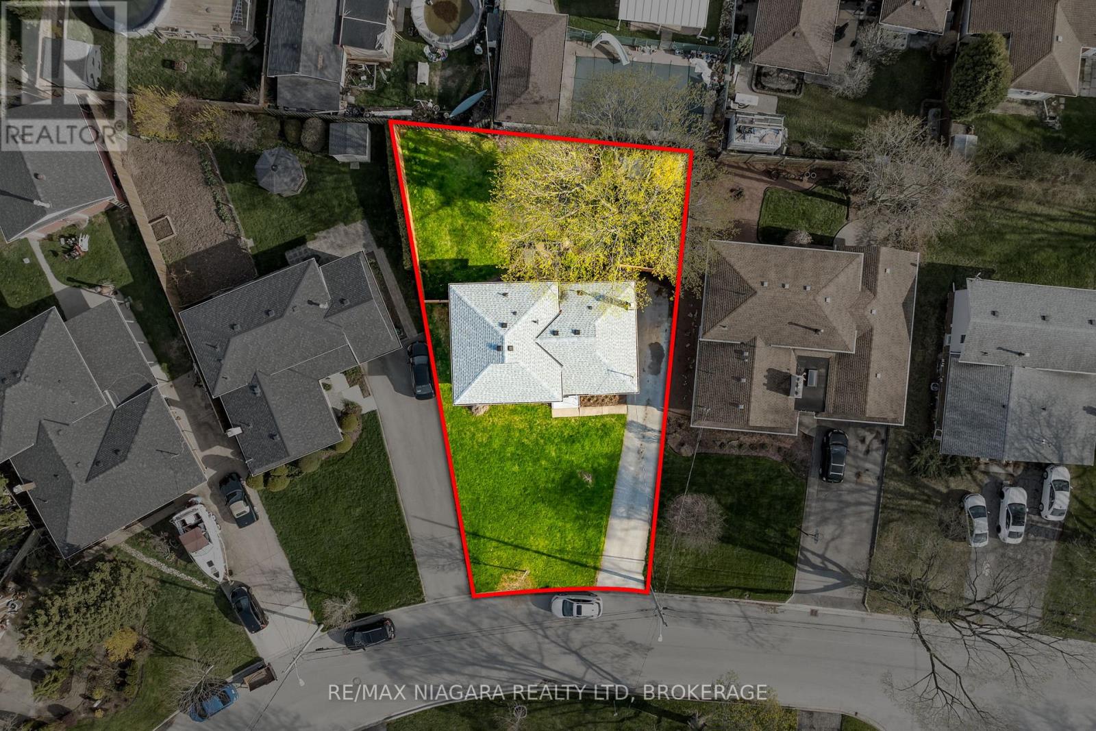 16 CROYDON DRIVE - 2