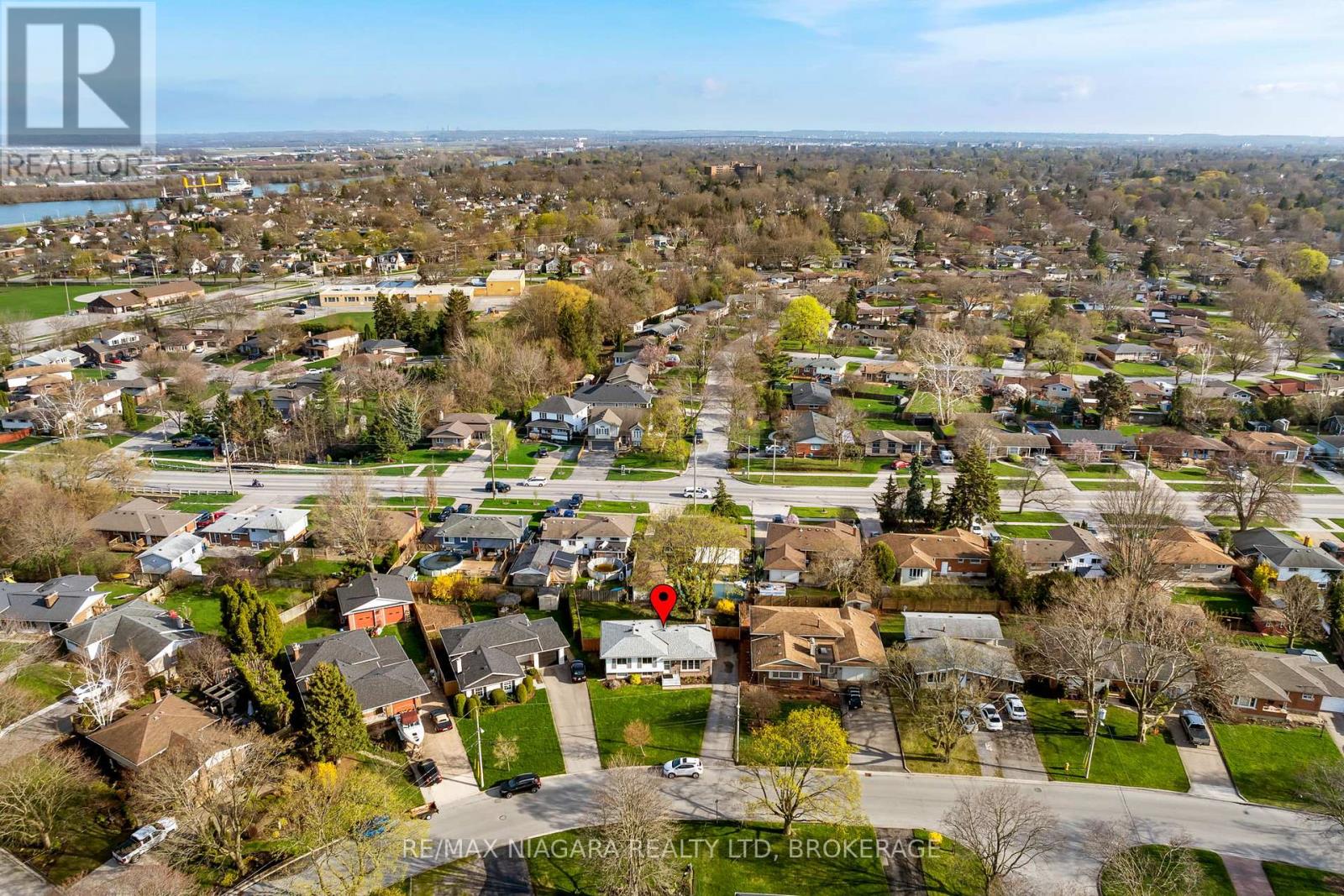 16 CROYDON DRIVE - 33