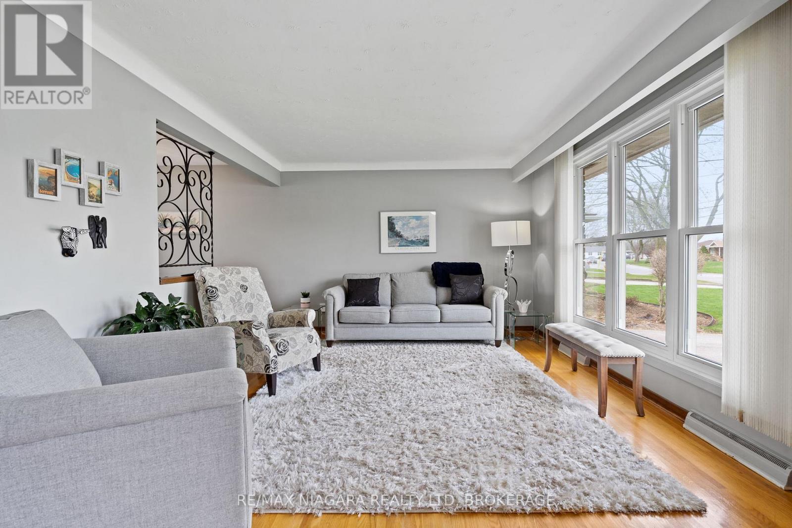 16 CROYDON DRIVE - 4
