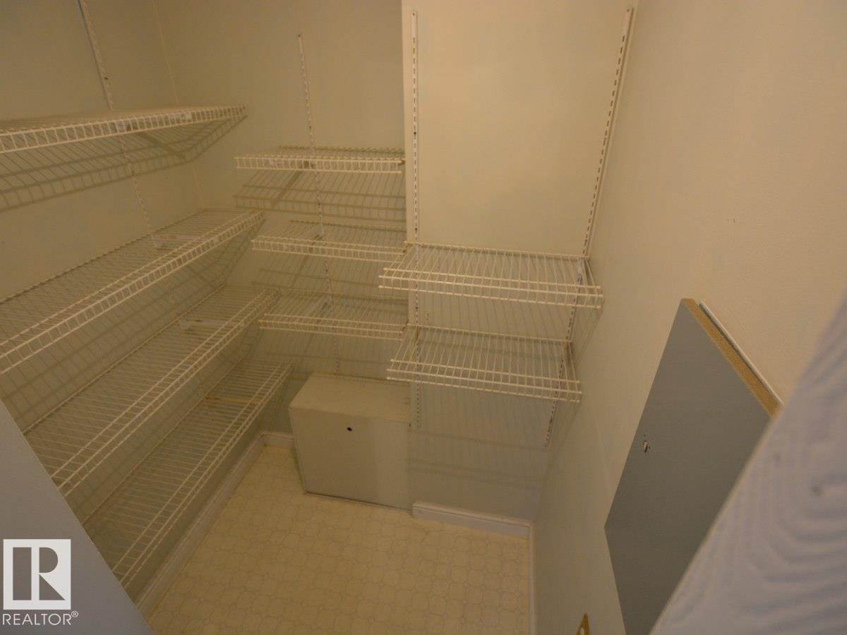 #10 2703 79 ST NW, Edmonton