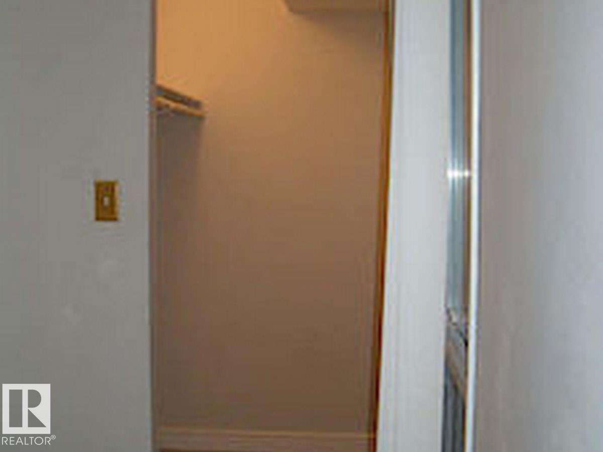 #10 2703 79 ST NW, Edmonton