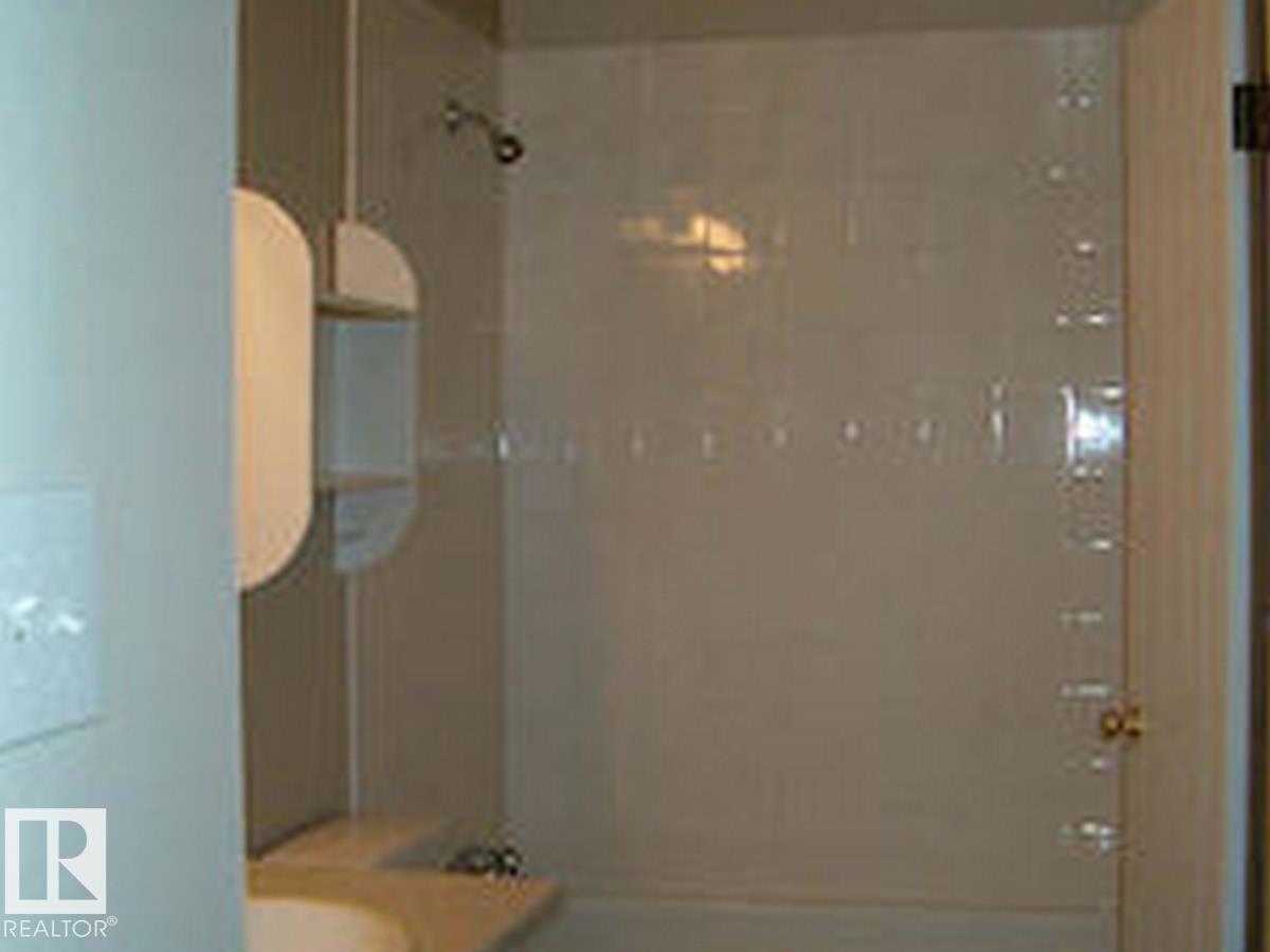 #10 2703 79 ST NW, Edmonton