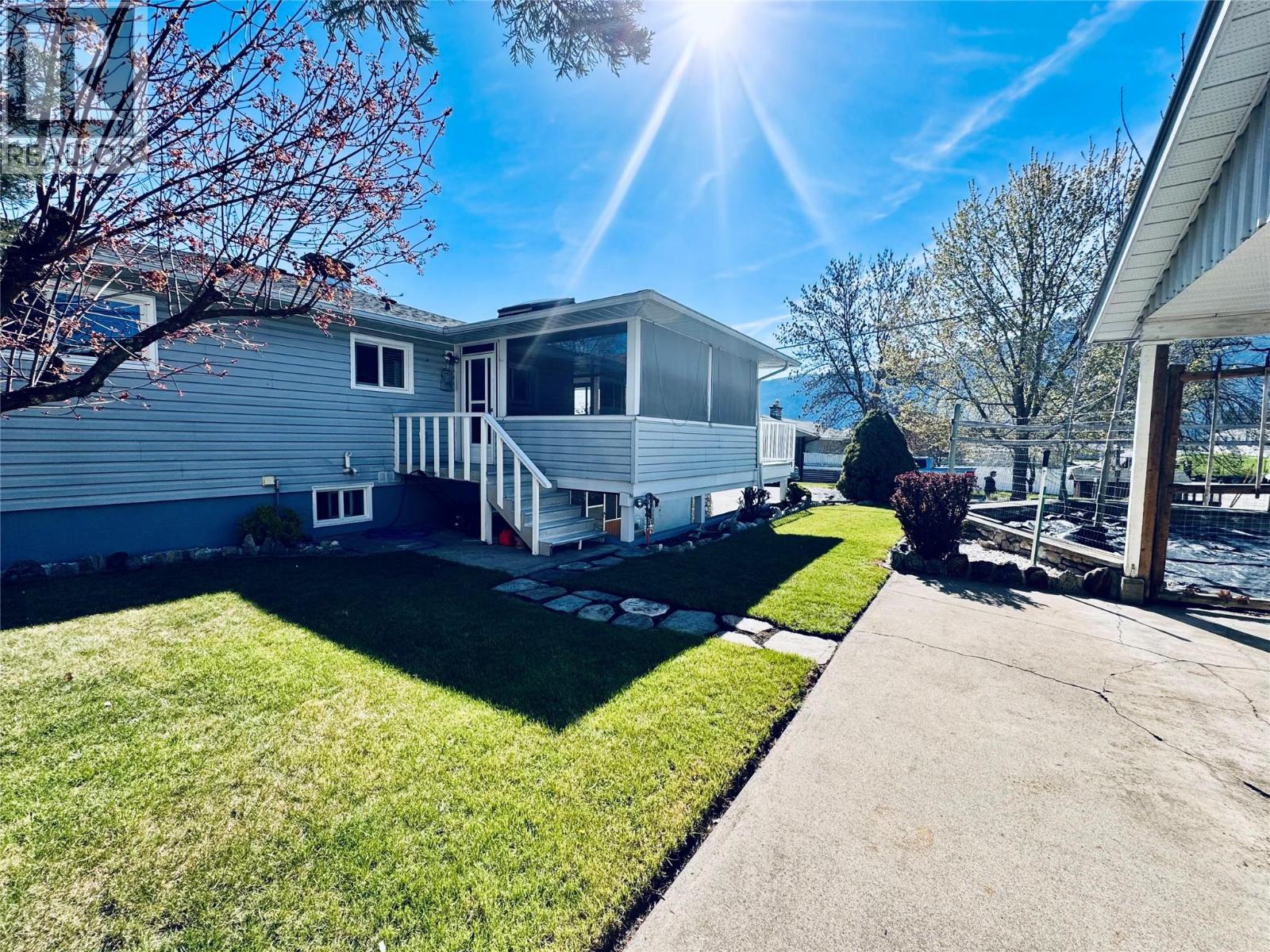 7027 18th Street - 13