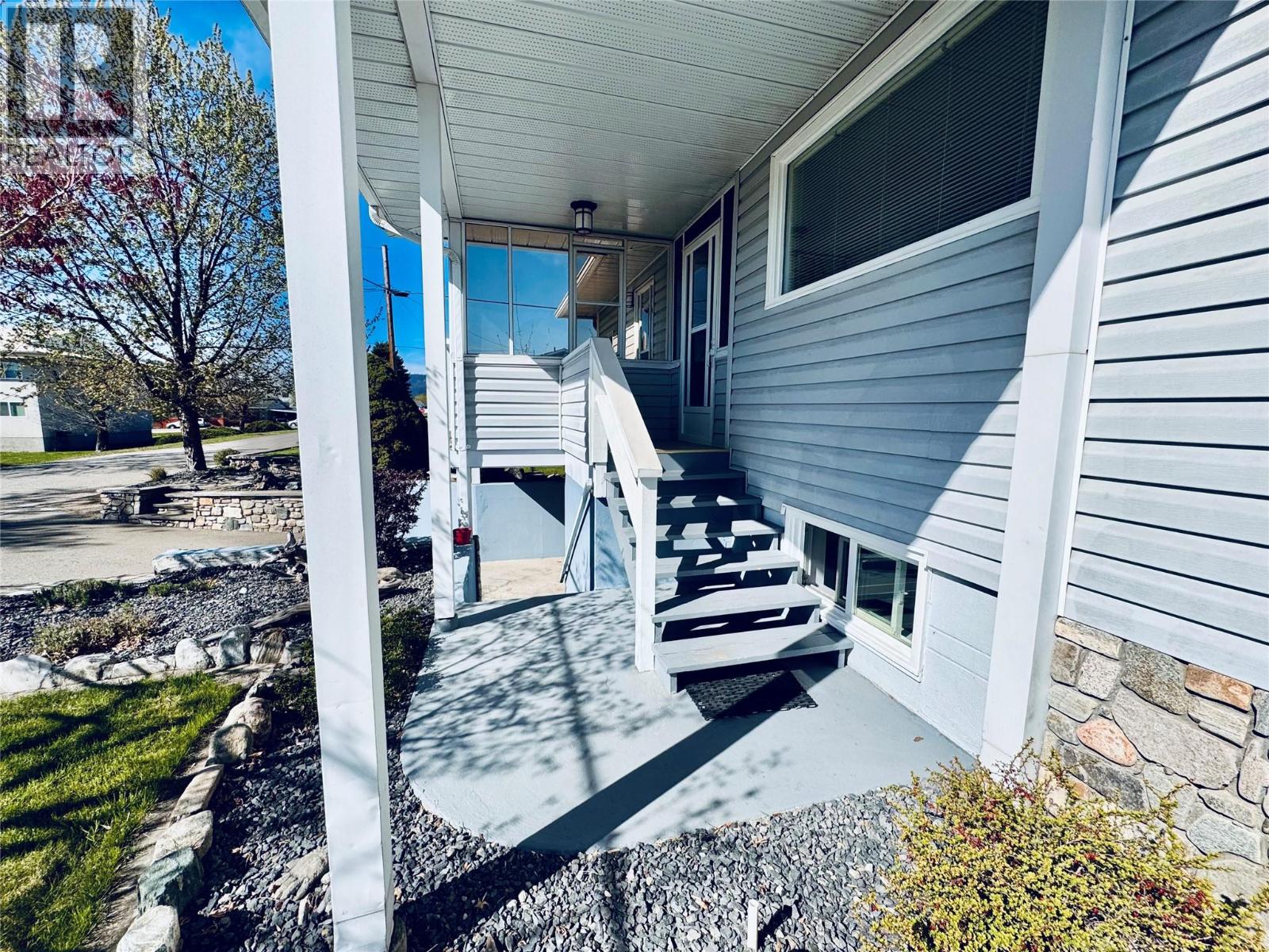 7027 18th Street - 16