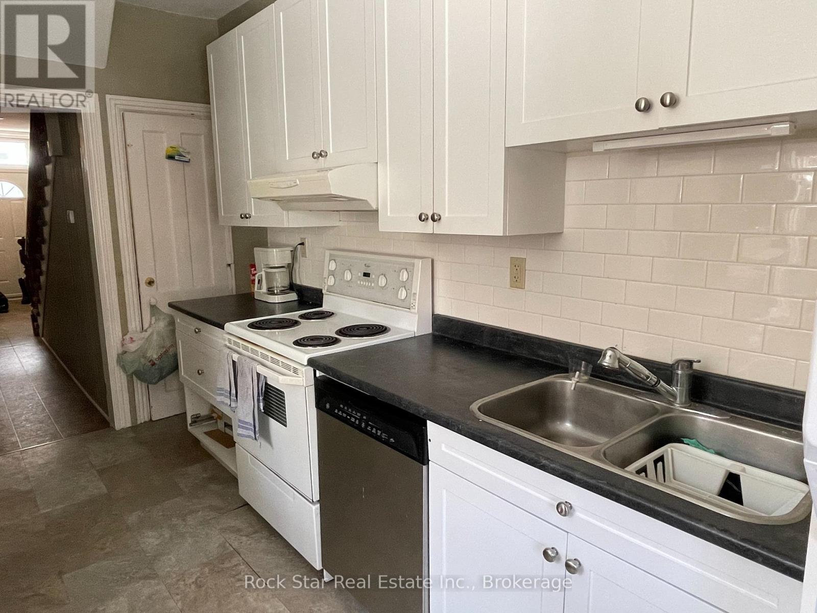 213 COLBORNE STREET — photo 3
