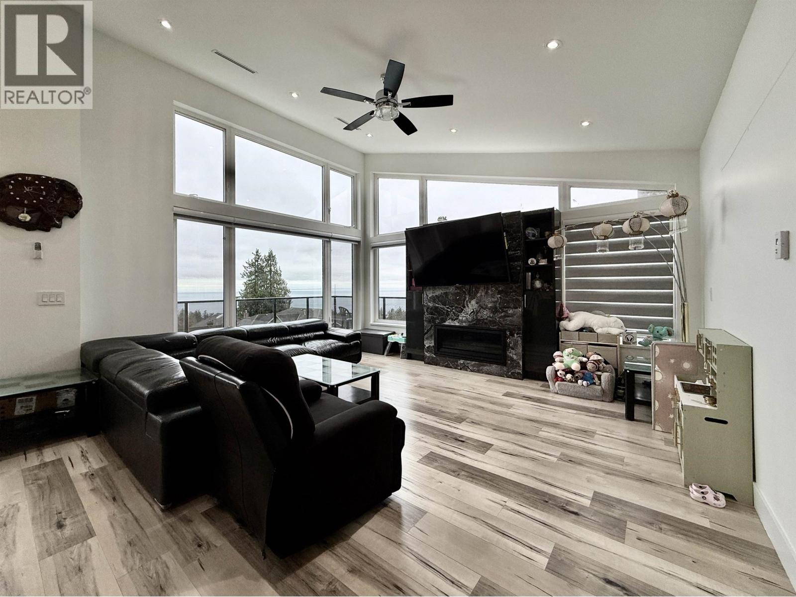 1496 BONNIEBROOK HEIGHTS ROAD, Gibsons