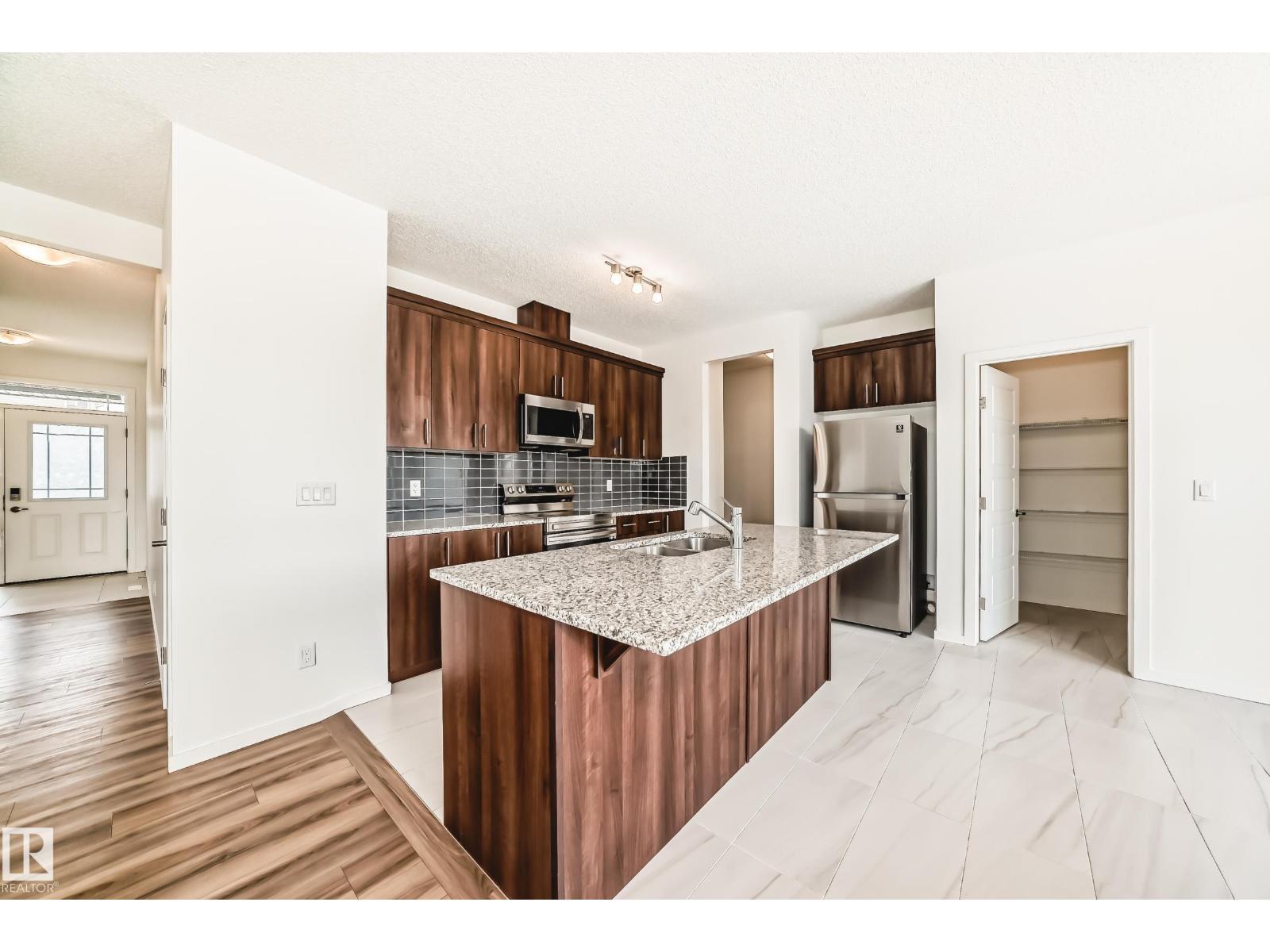 20612 22 AV NW, Edmonton