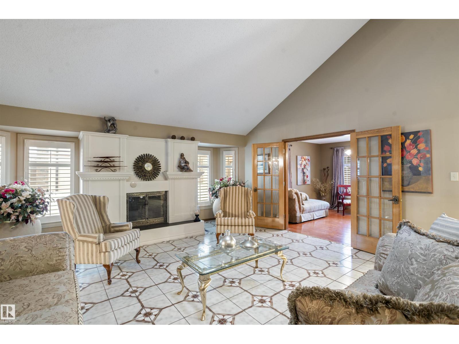 9831 158 AV NW, Edmonton