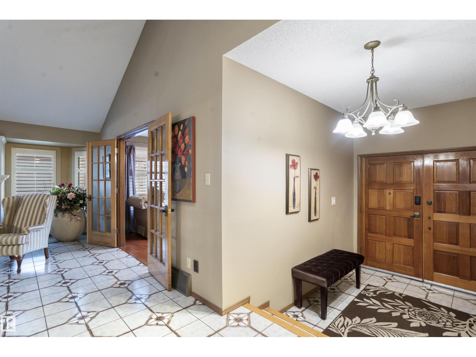 9831 158 AV NW, Edmonton