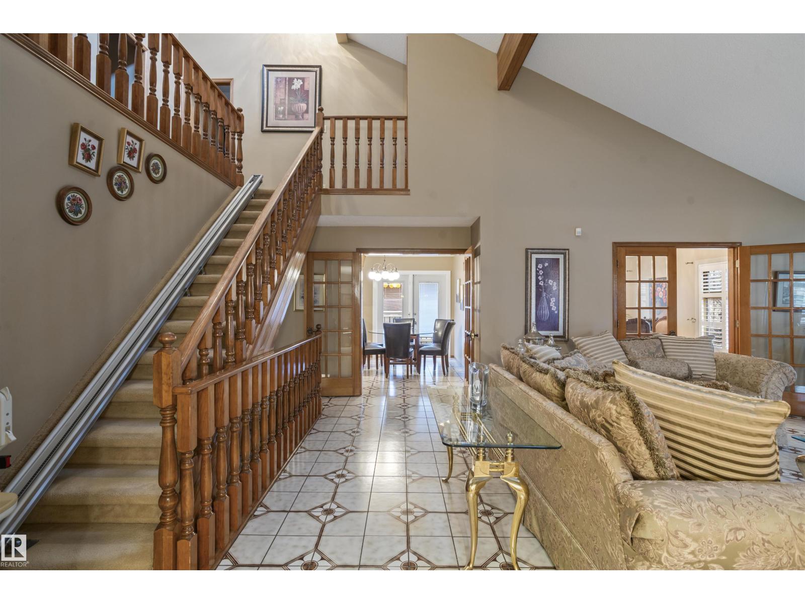 9831 158 AV NW, Edmonton