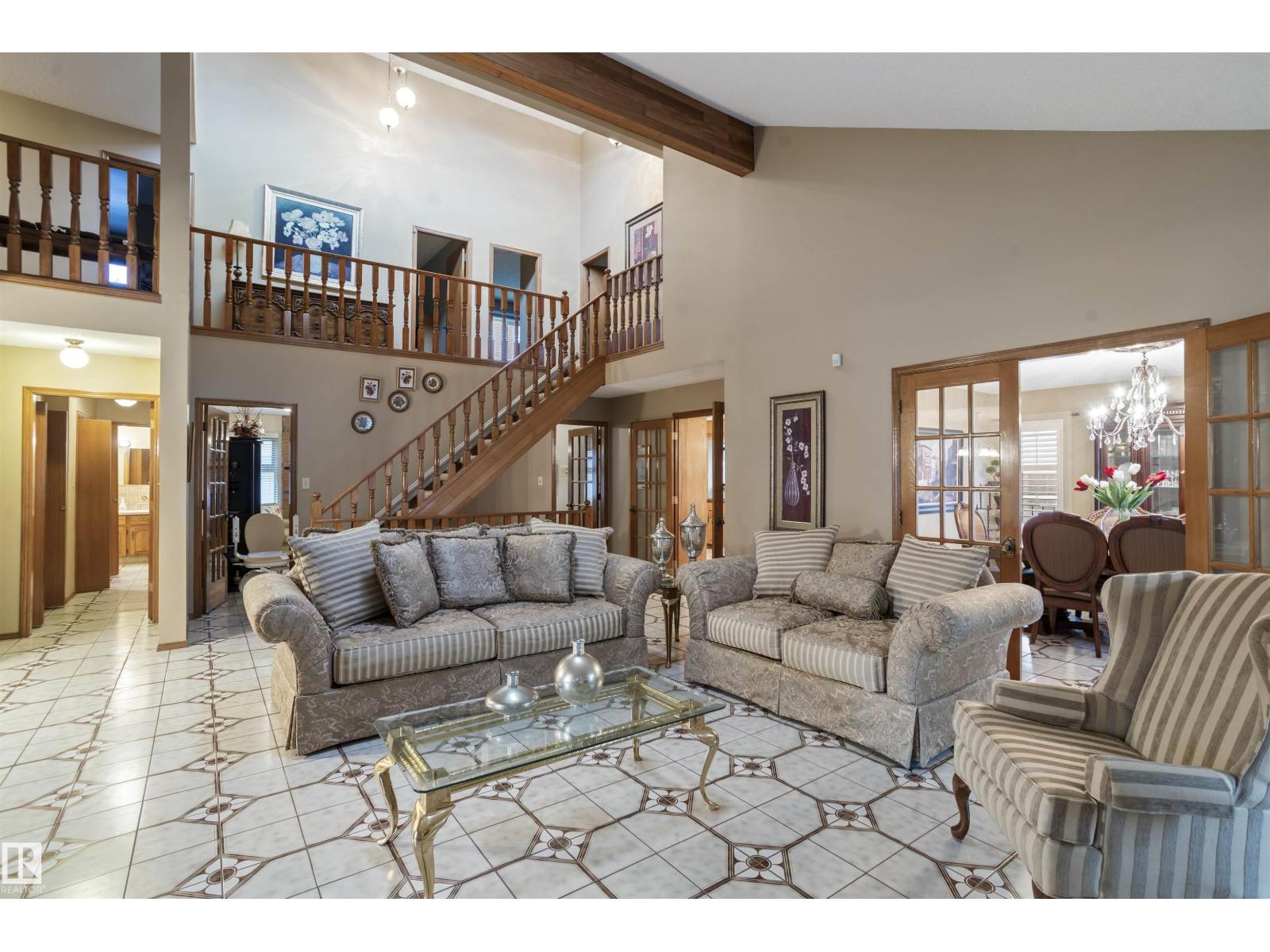 9831 158 AV NW, Edmonton