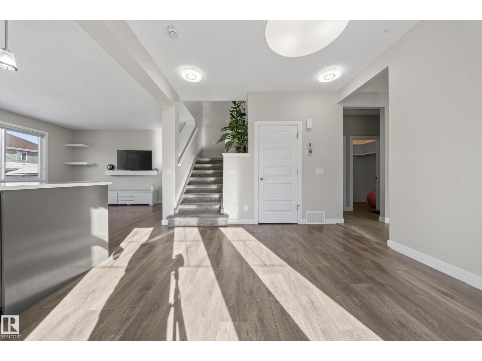 1234 DANIELS CR SW, Edmonton