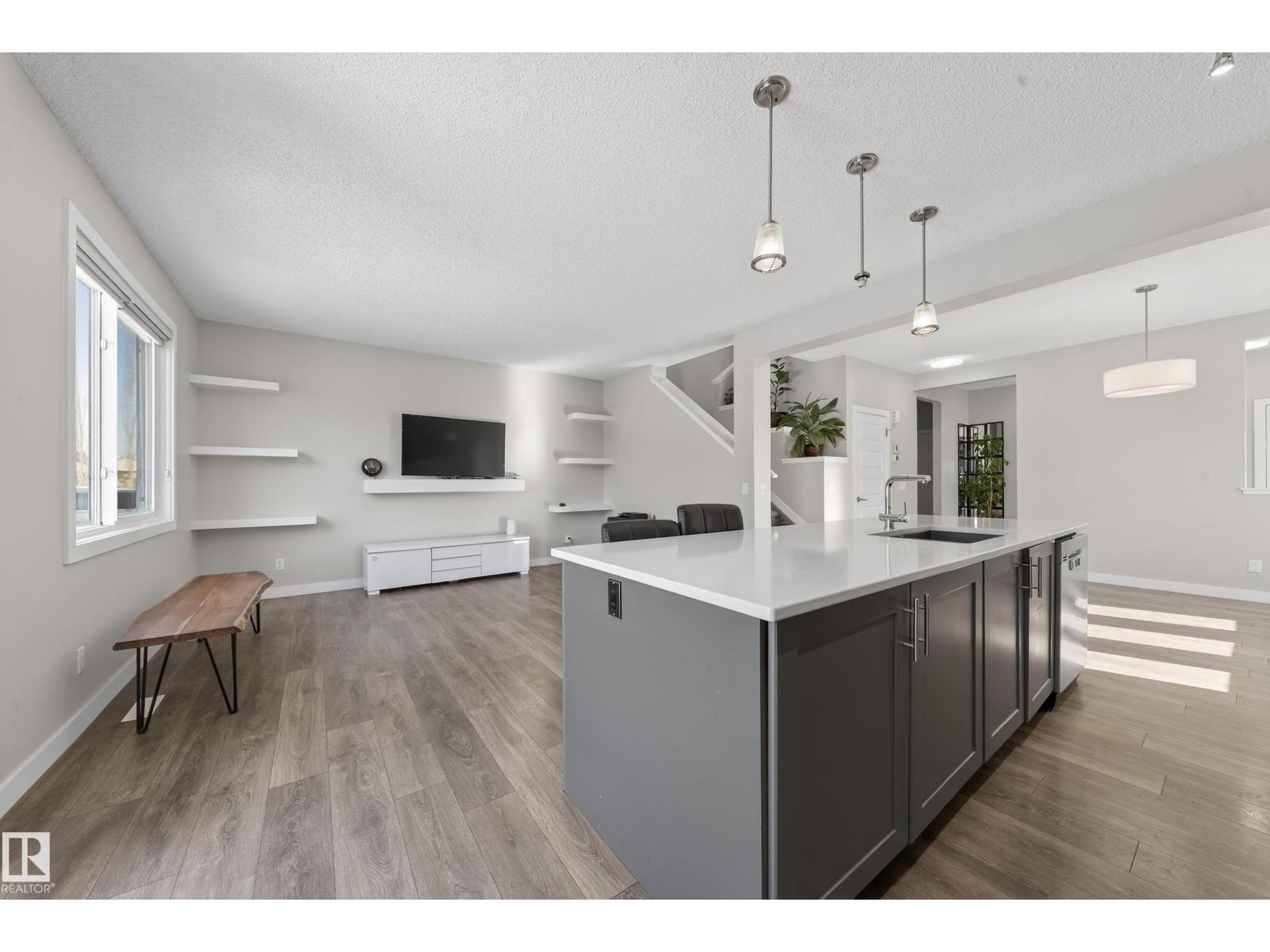 1234 DANIELS CR SW, Edmonton