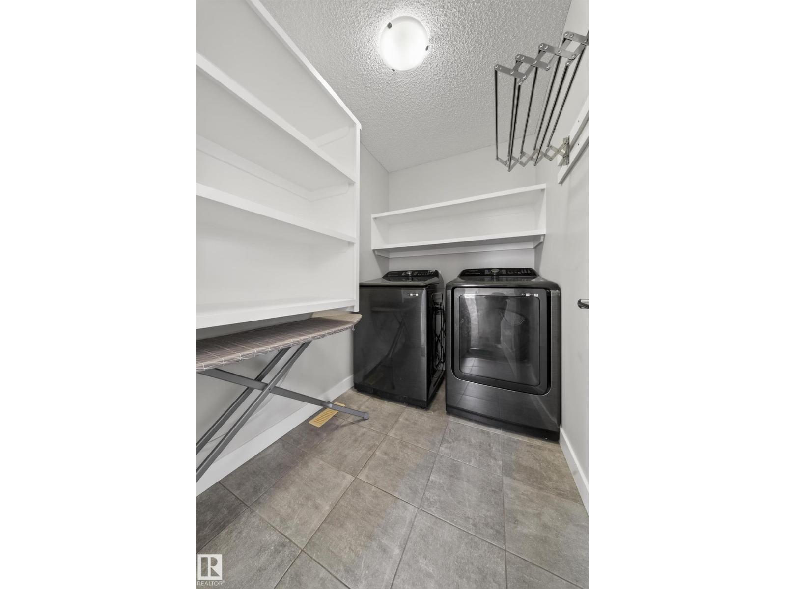 1234 DANIELS CR SW, Edmonton