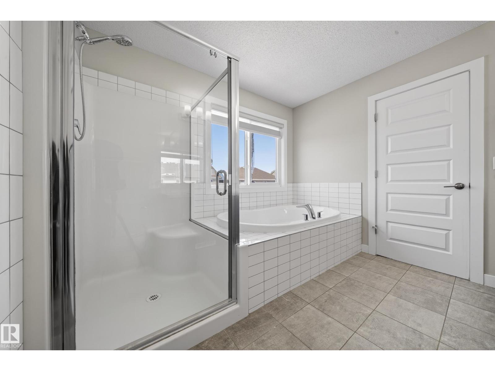 1234 DANIELS CR SW, Edmonton