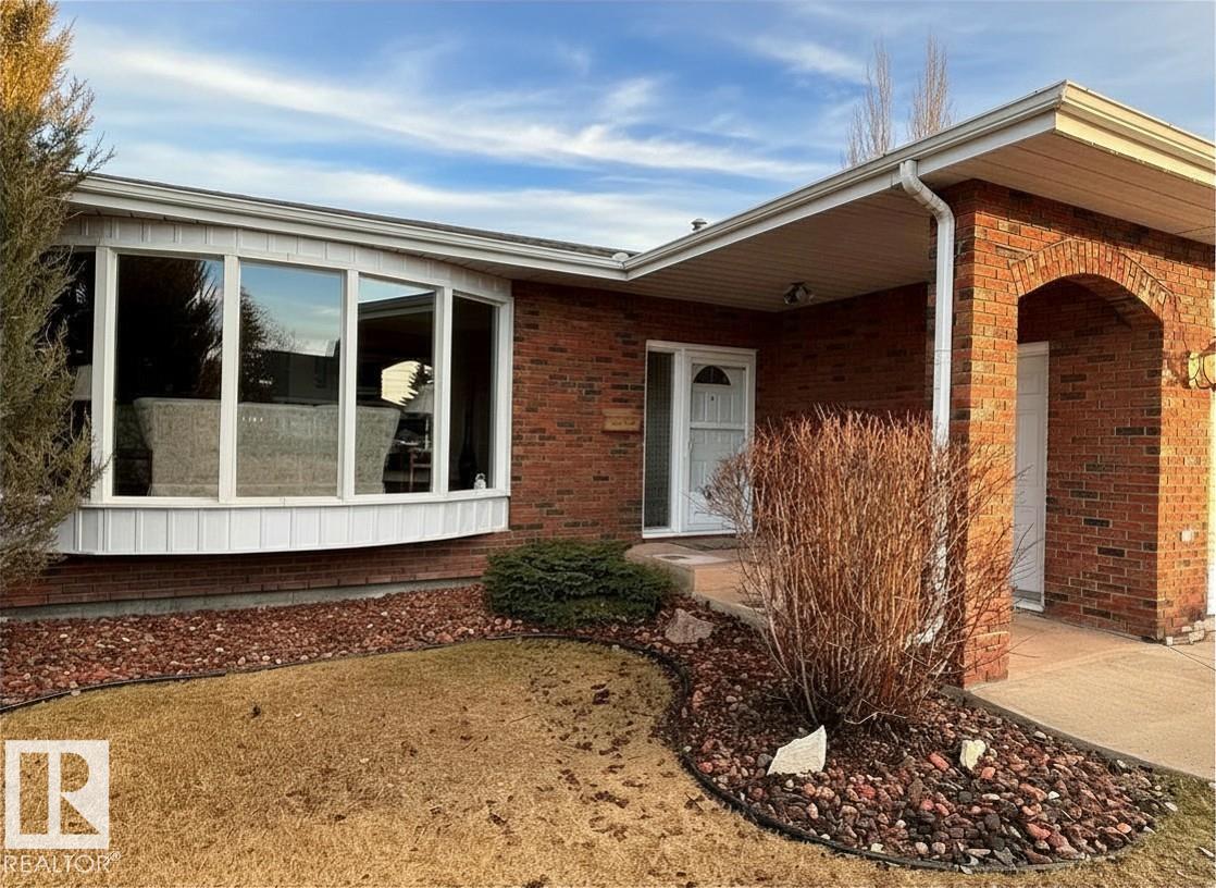 11139 30 AV NW, Edmonton