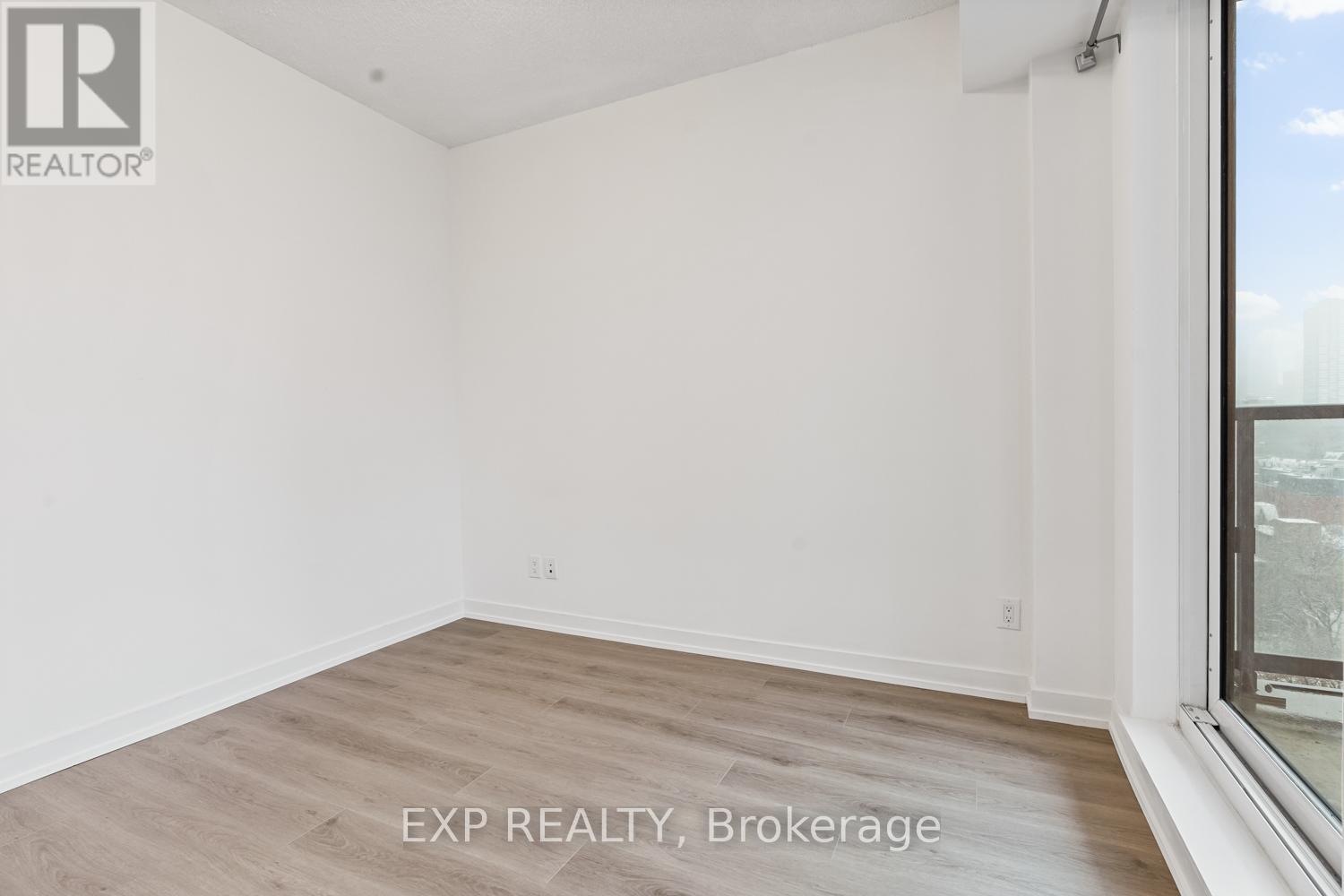 #1009 200 SACKVILLE STREET - 19