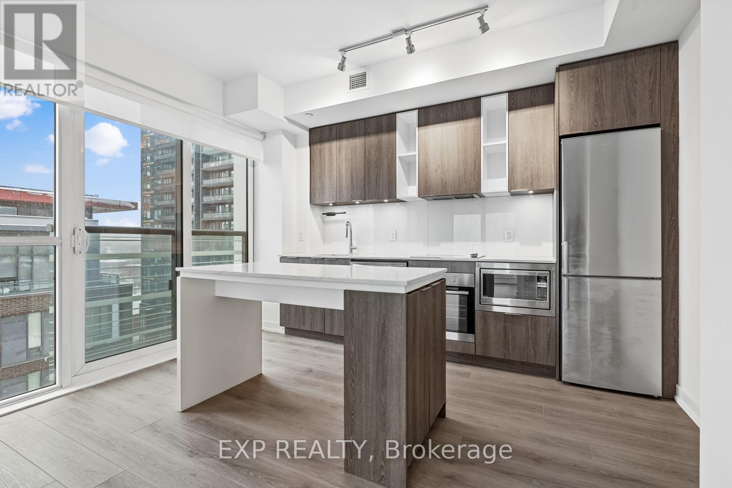 #1009 200 SACKVILLE STREET - 8