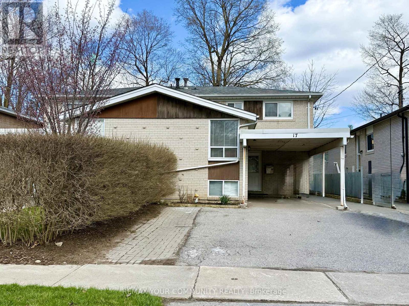 Listing photo of BACK UNIT - 17 REGATTA CRESCENT