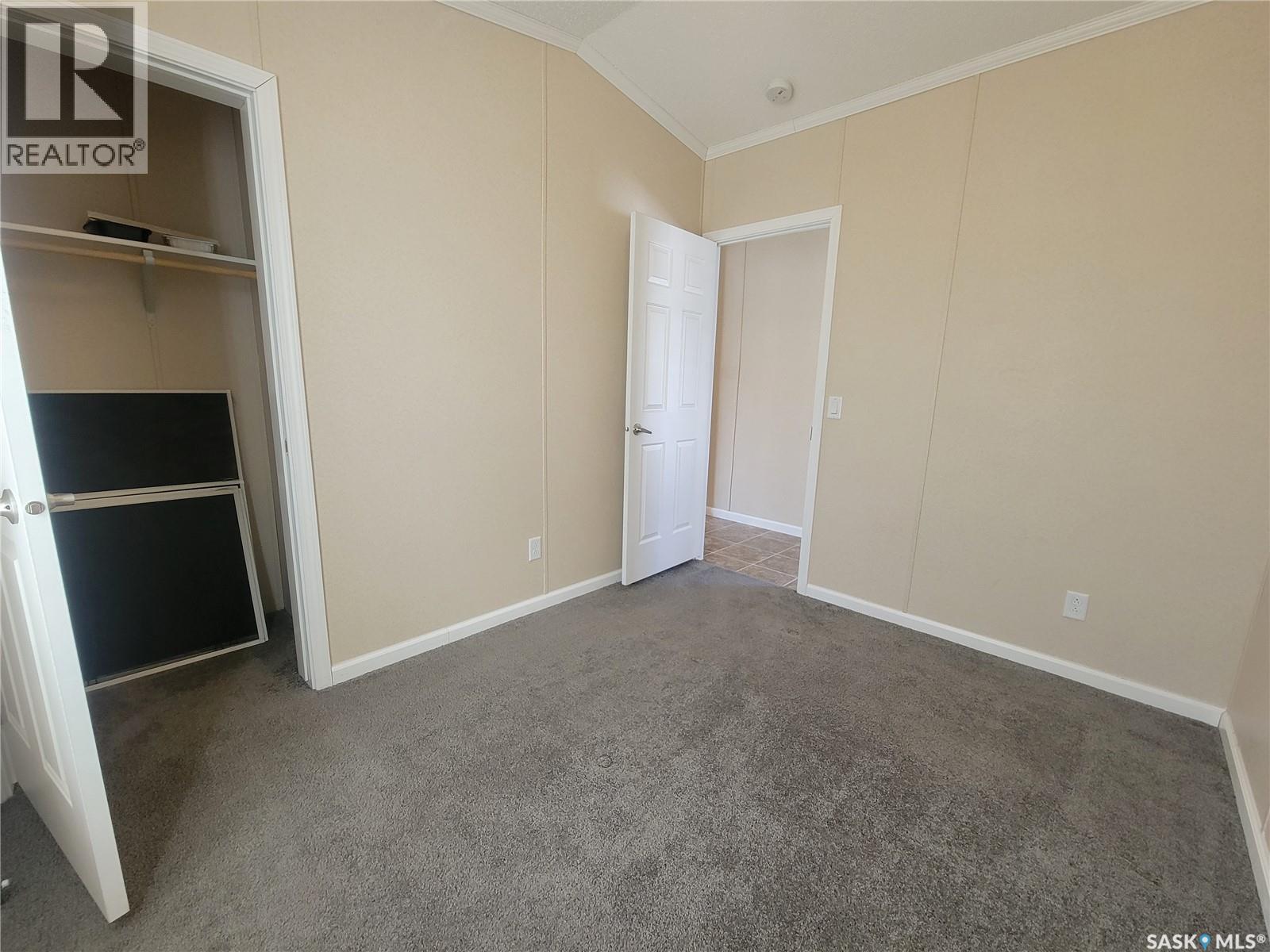 414 Lonsdale STREET — photo 17