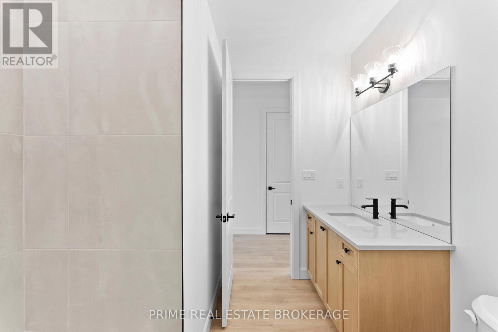 9 - 94 COASTAL CRESCENT Property Photo