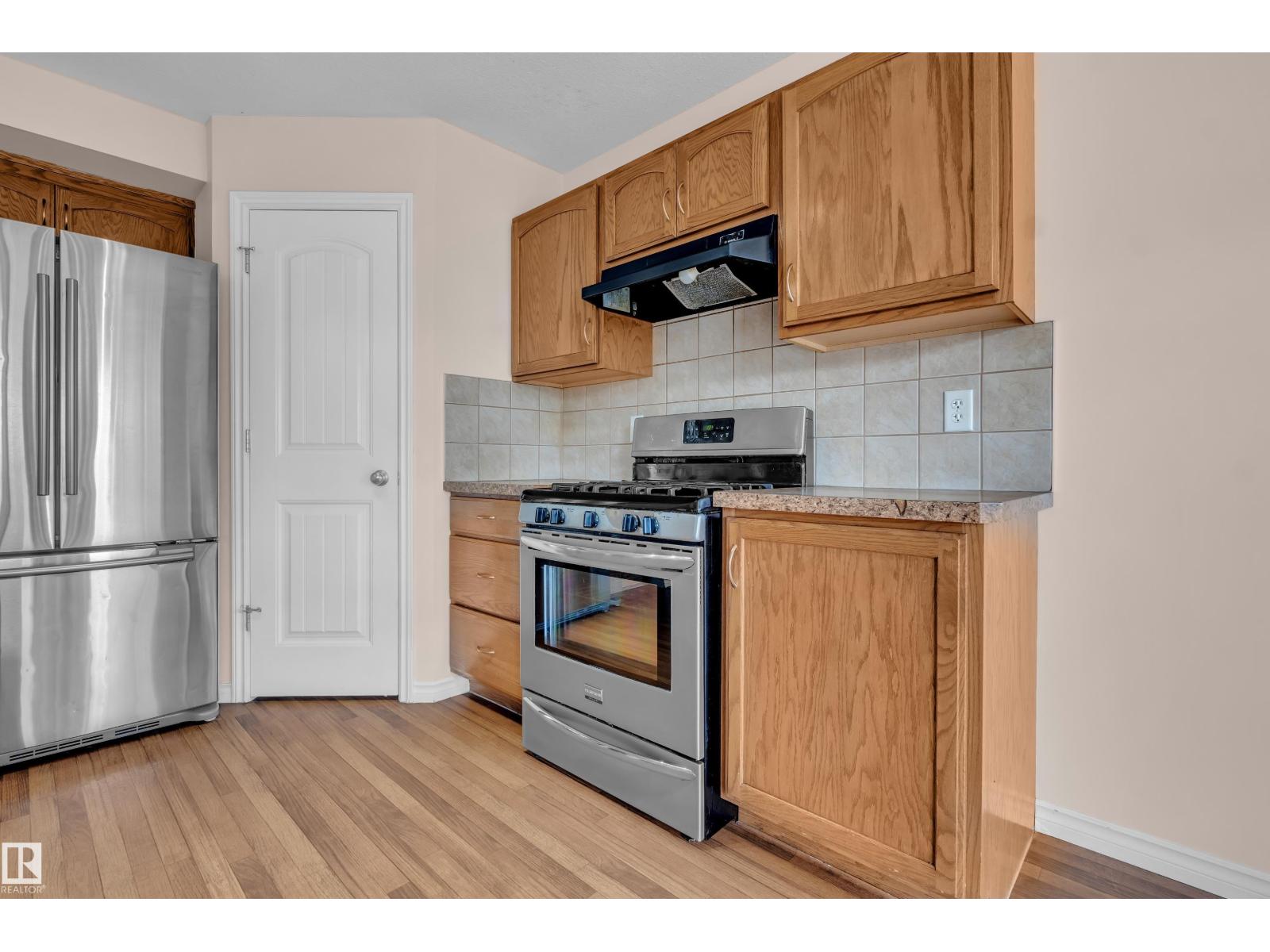 1739 61 ST SW, Edmonton