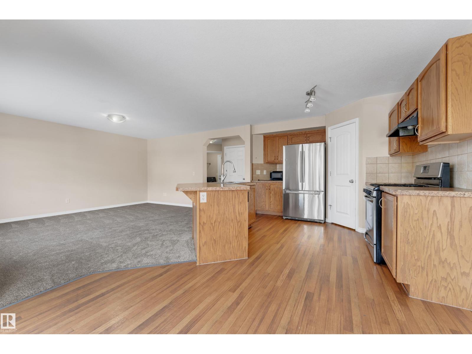 1739 61 ST SW, Edmonton