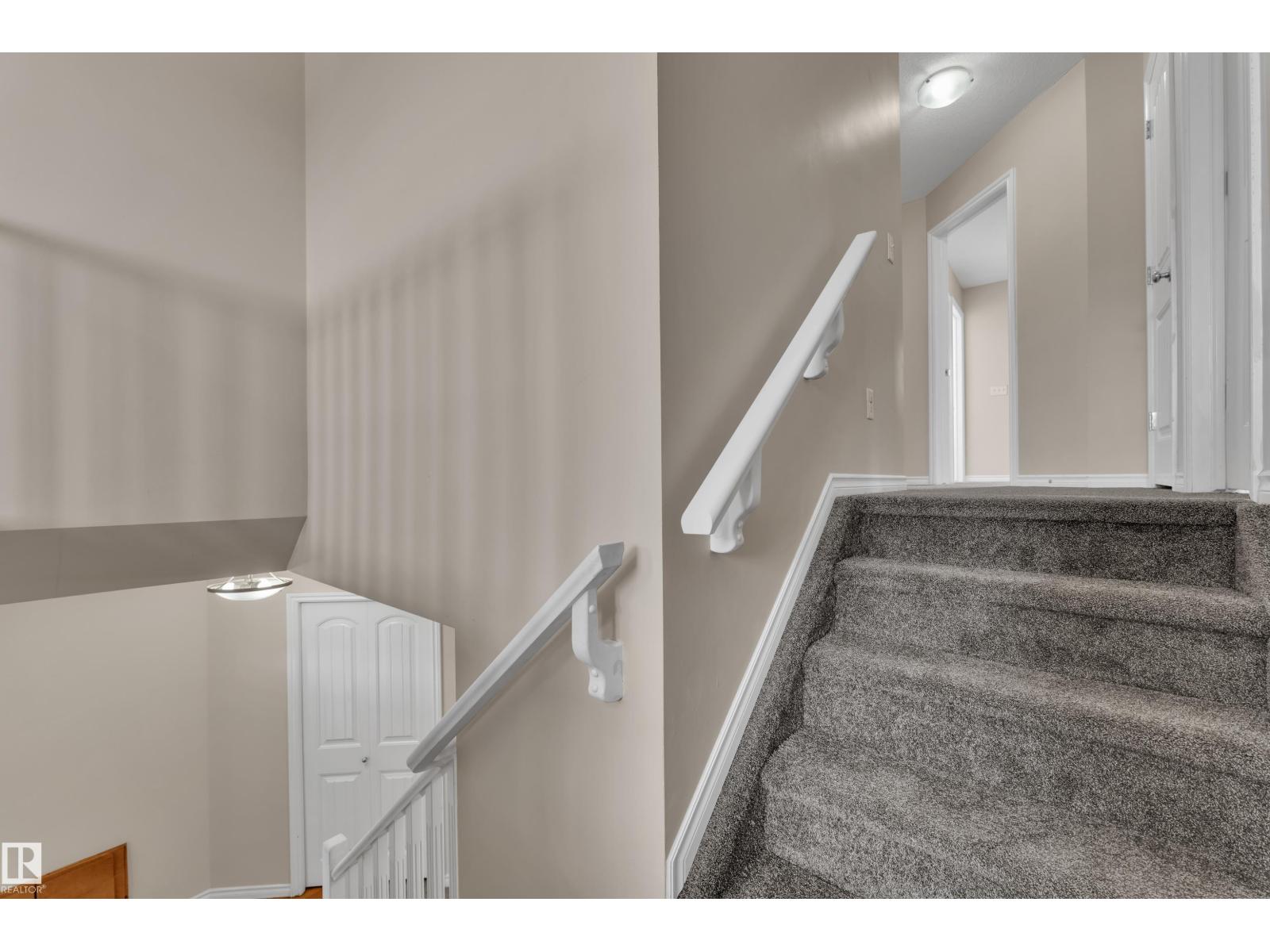 1739 61 ST SW, Edmonton