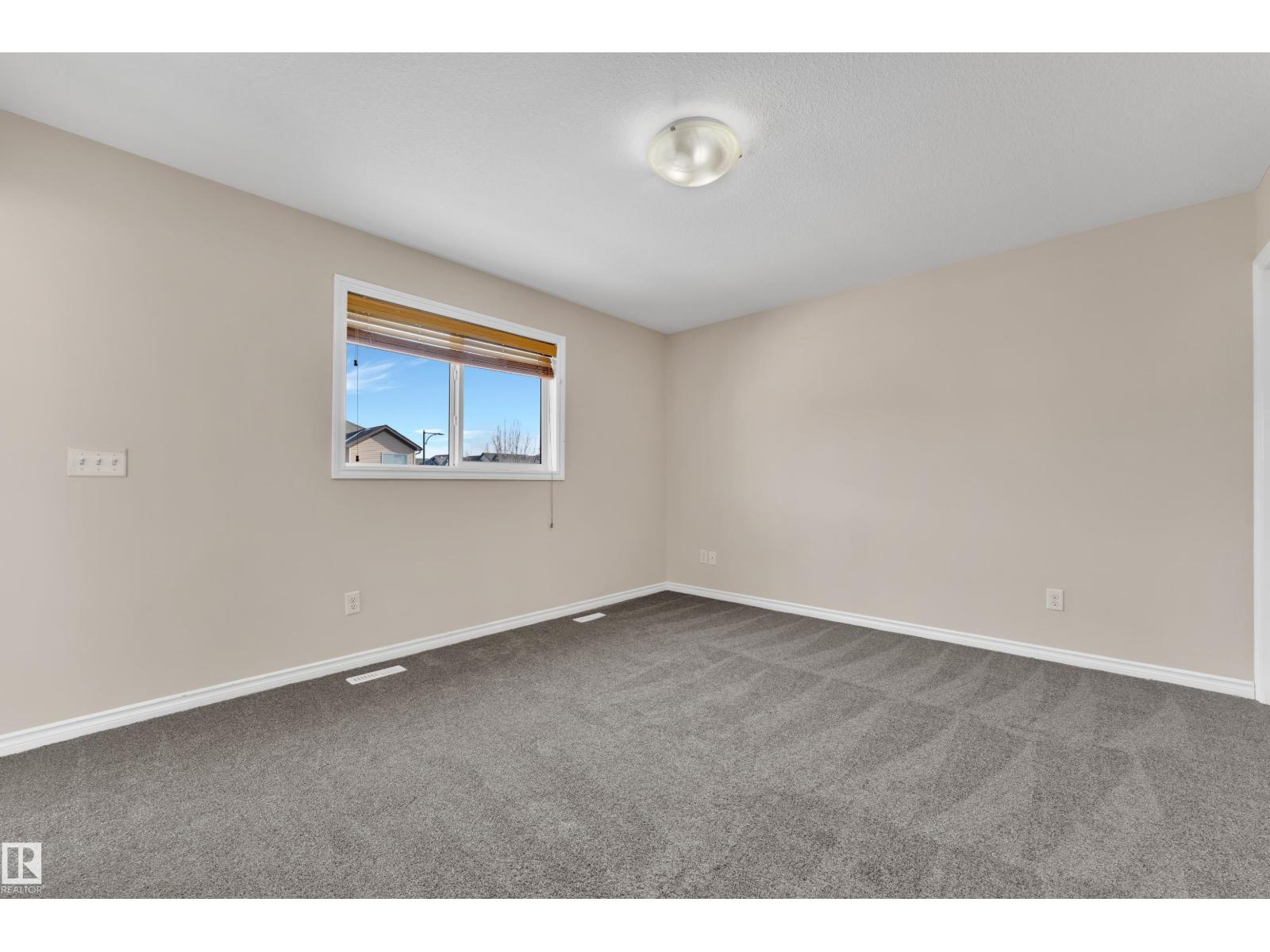 1739 61 ST SW, Edmonton