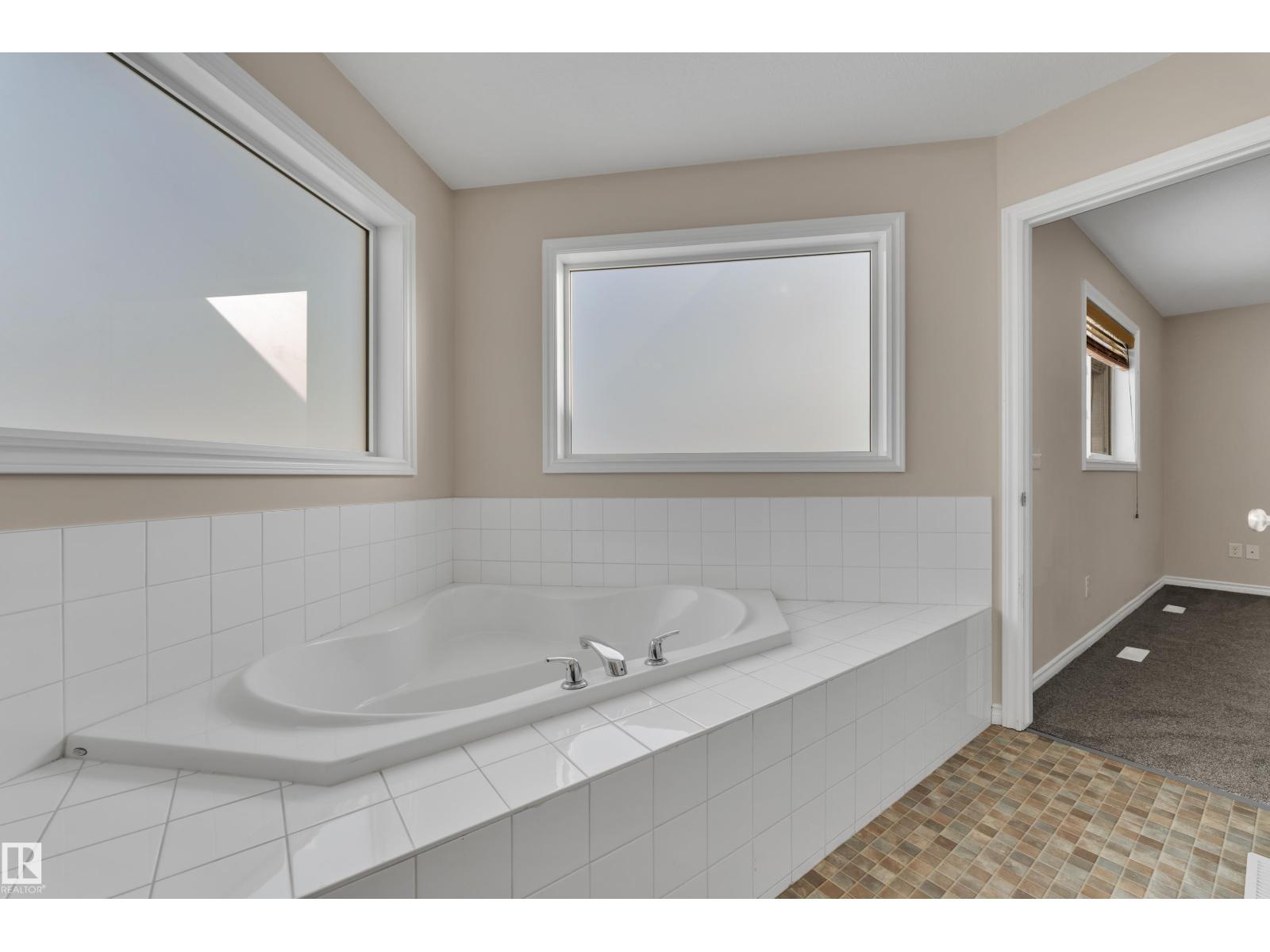 1739 61 ST SW, Edmonton