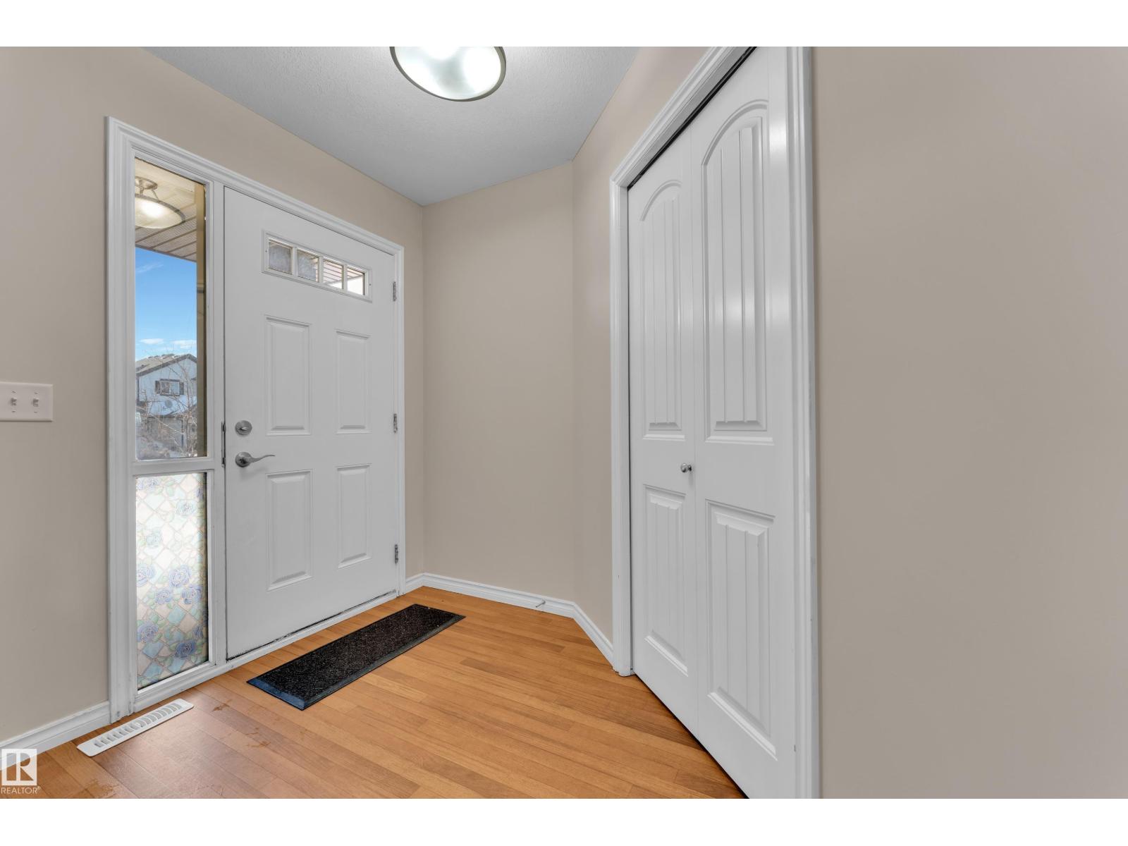 1739 61 ST SW, Edmonton