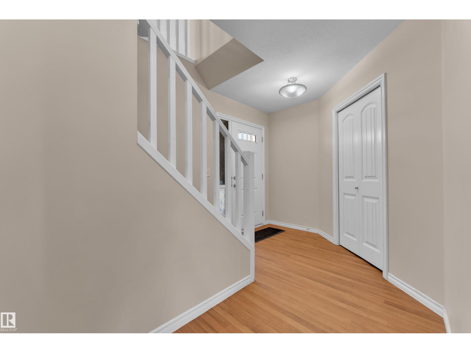 1739 61 ST SW, Edmonton