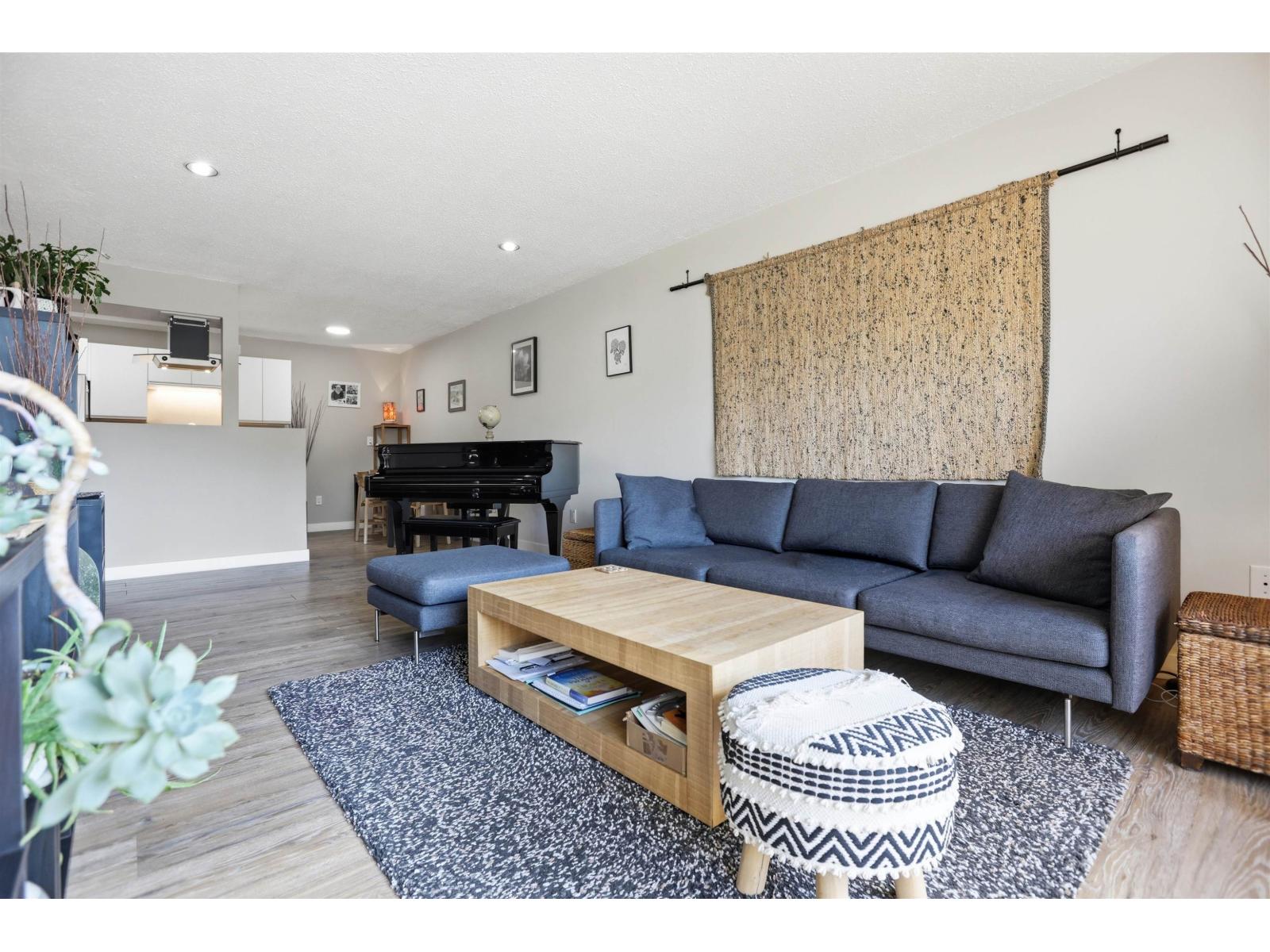 #215-11816 88 Avenue, Delta