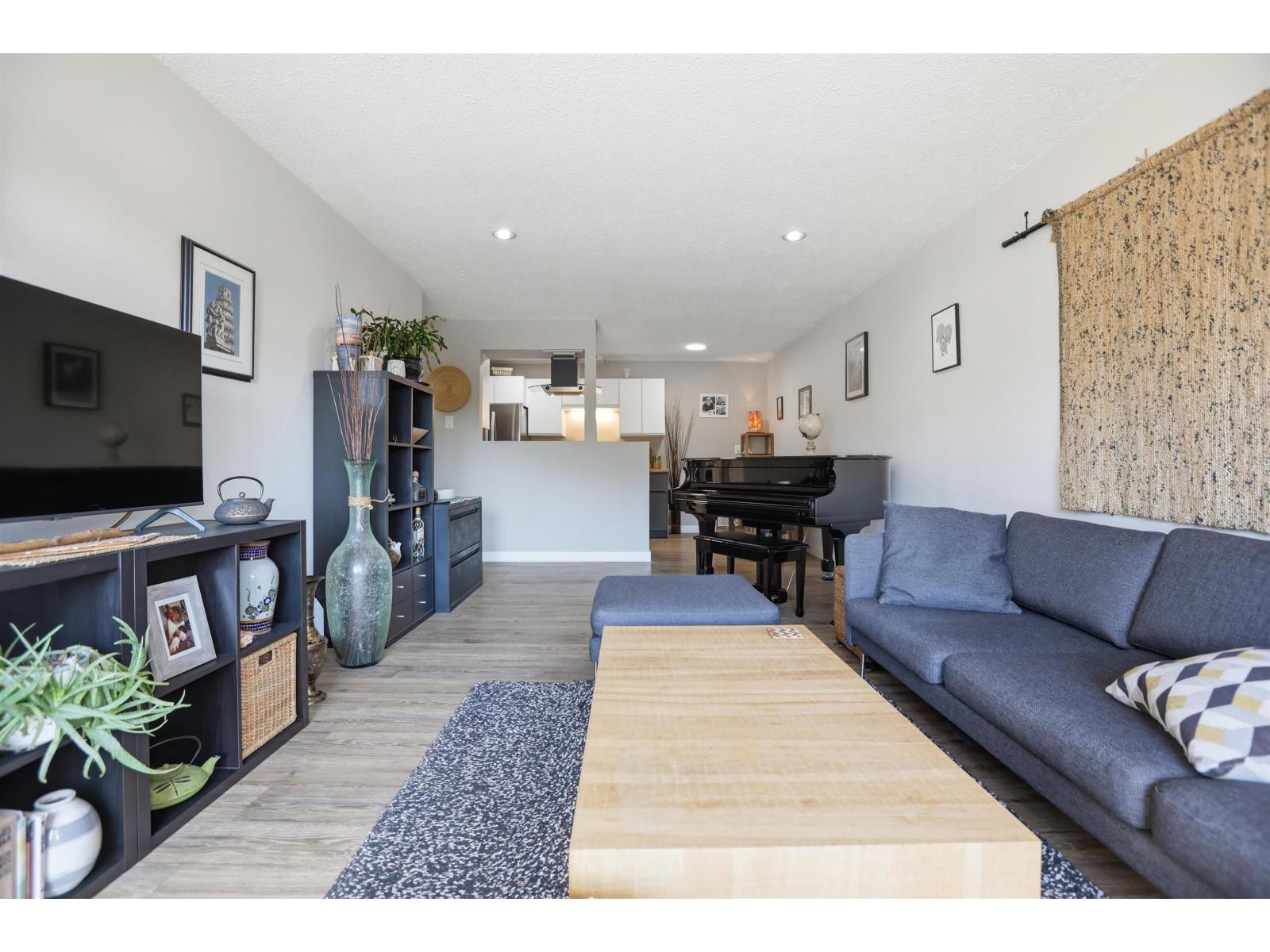 #215-11816 88 Avenue, Delta