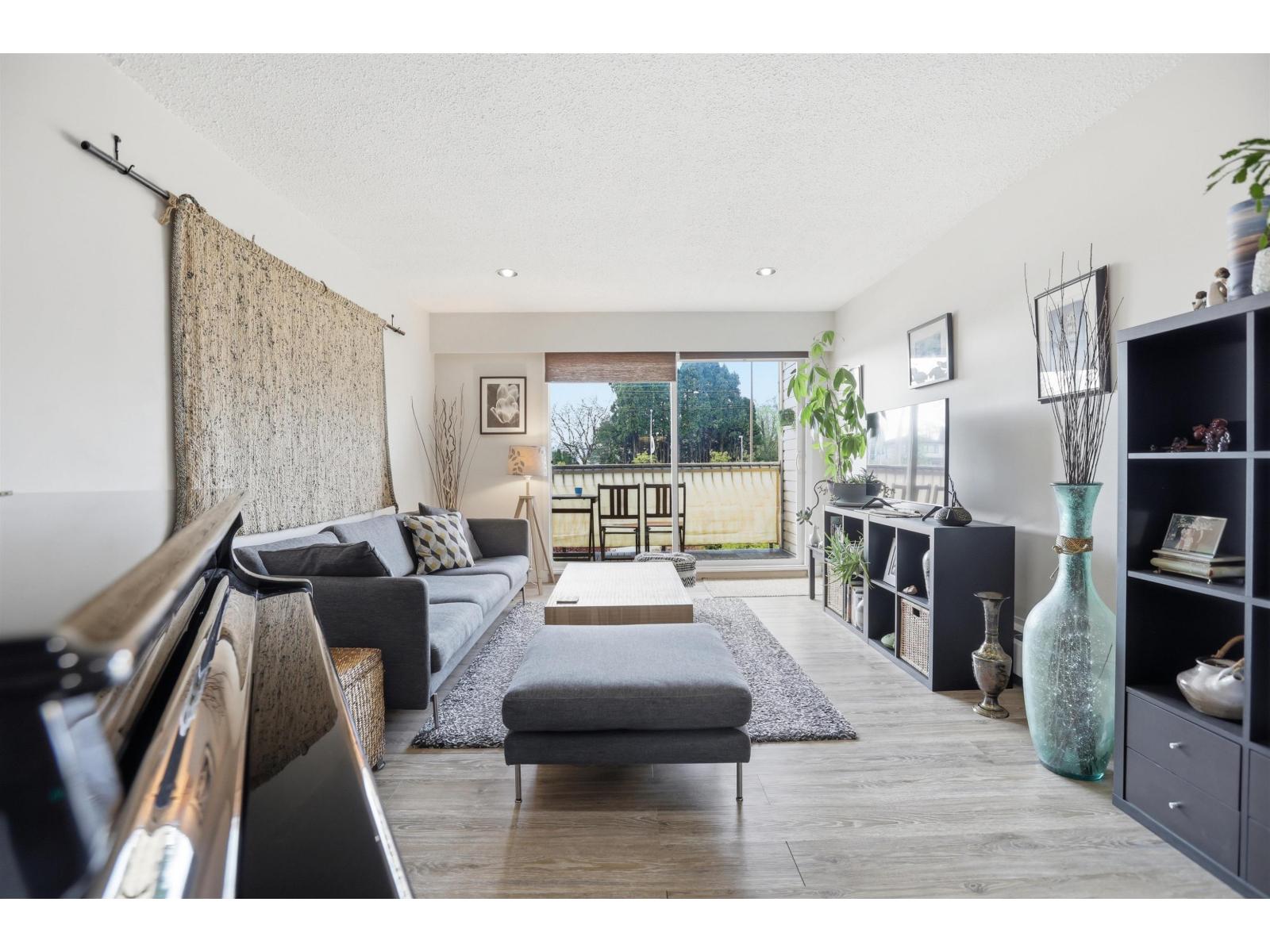 #215-11816 88 Avenue, Delta