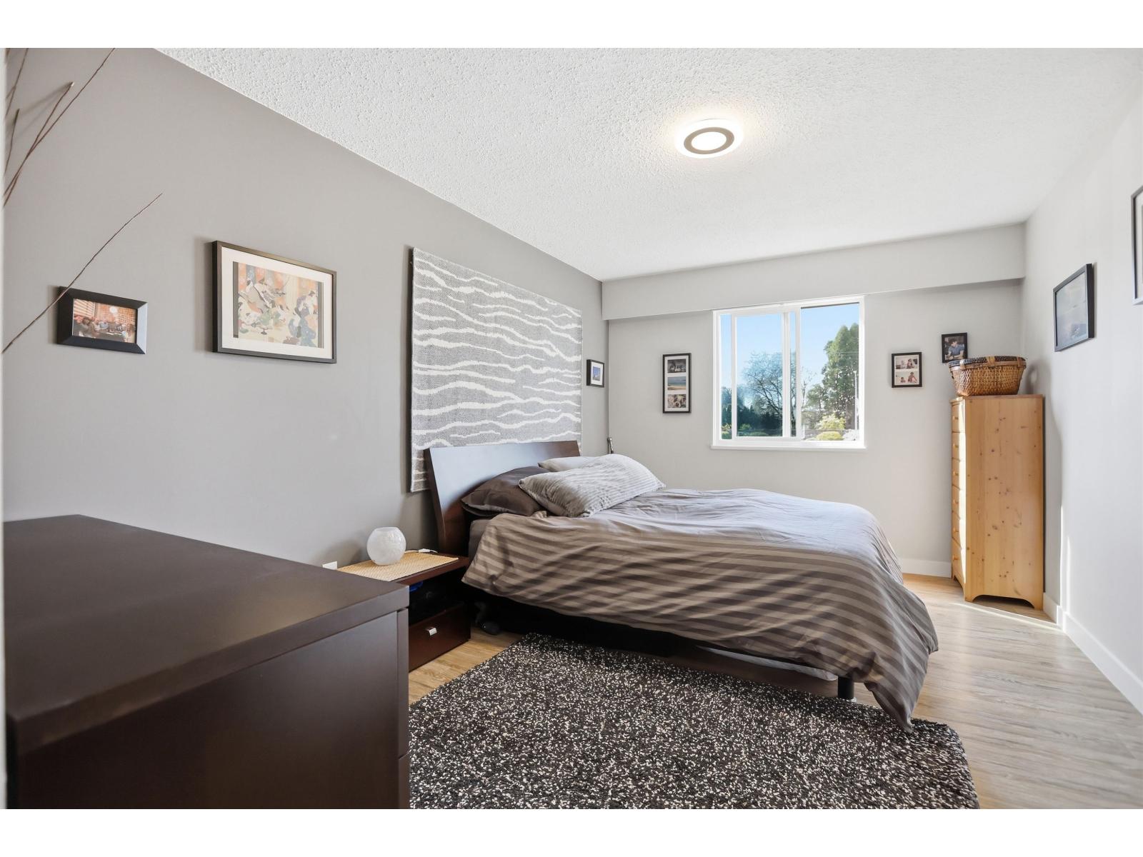 #215-11816 88 Avenue, Delta