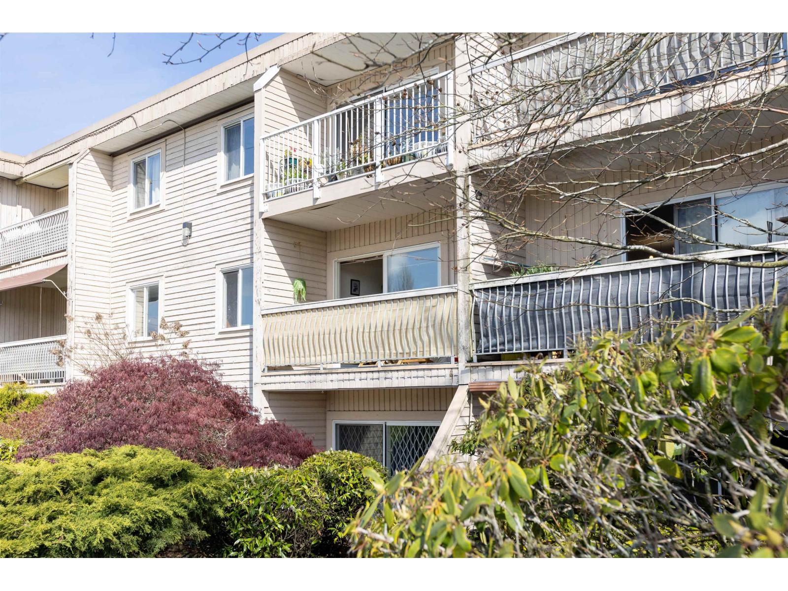 #215-11816 88 Avenue, Delta